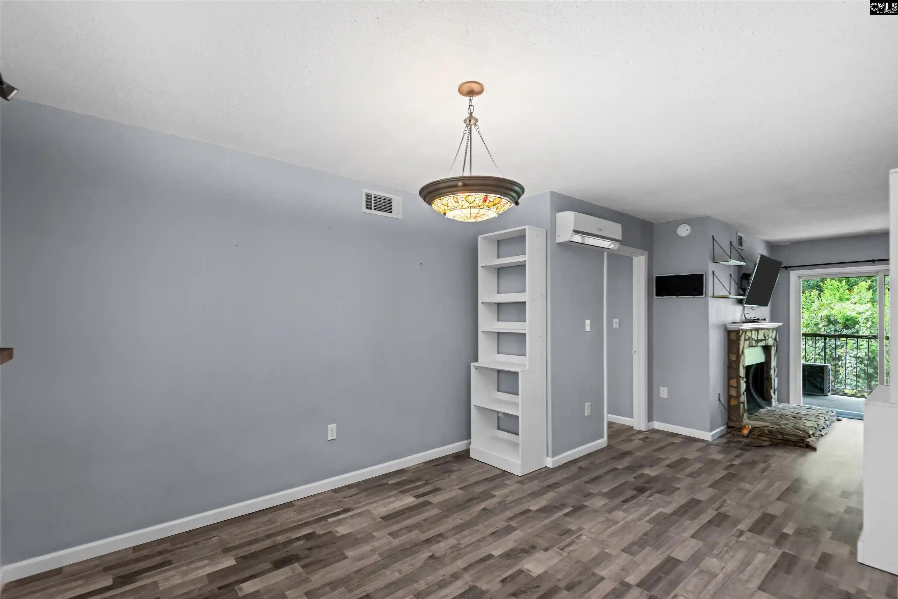 Listing Photo 5 - Condo for sale in building located at 601 Riverhill, Columbia, SC 29210 - Unit #E-3