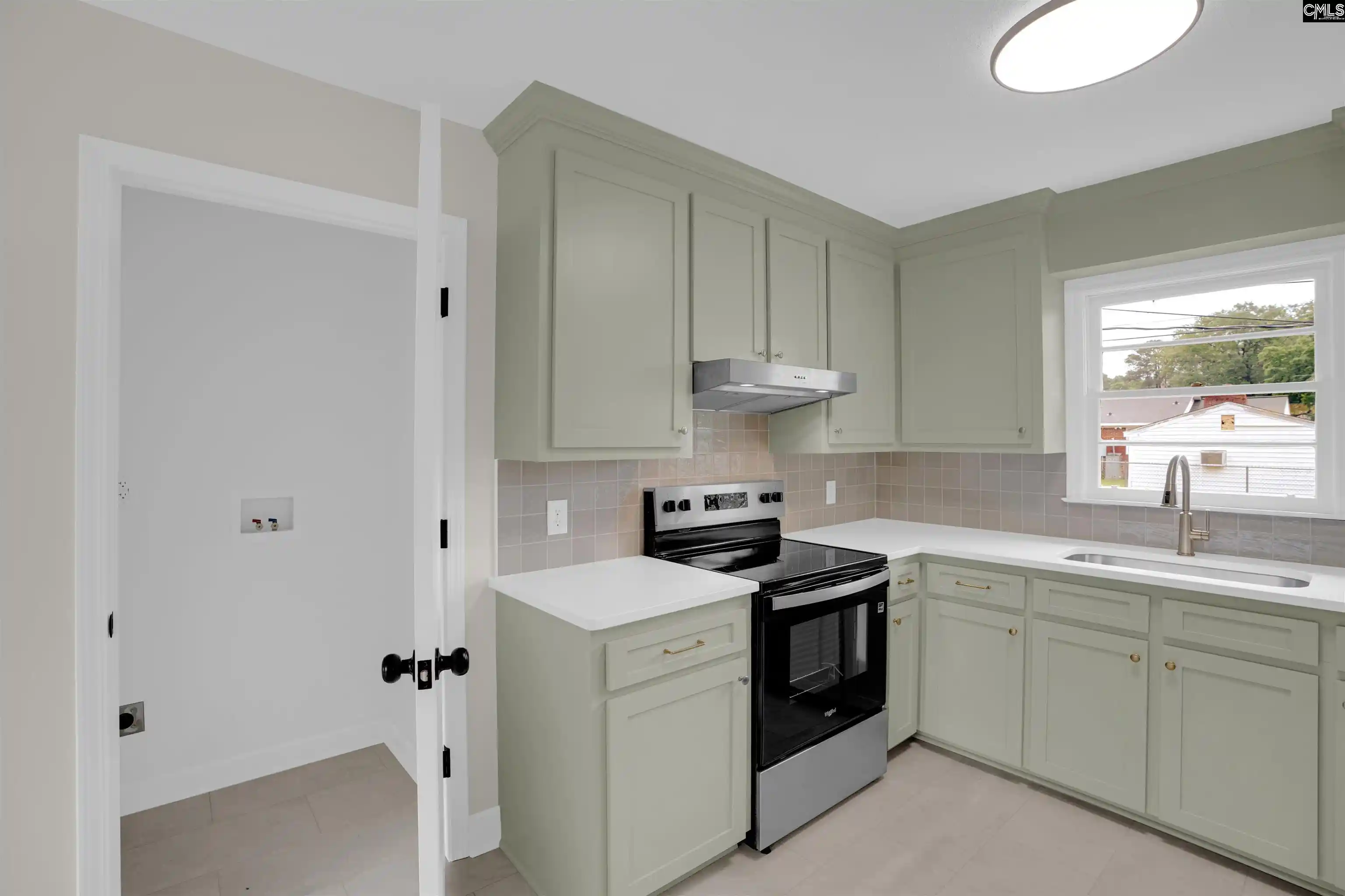 Photo 3 of Single family home for sale at 1462 Dahlia, Columbia, SC 29205 | MLS# 642722 | Listing updated on 2026-09-11