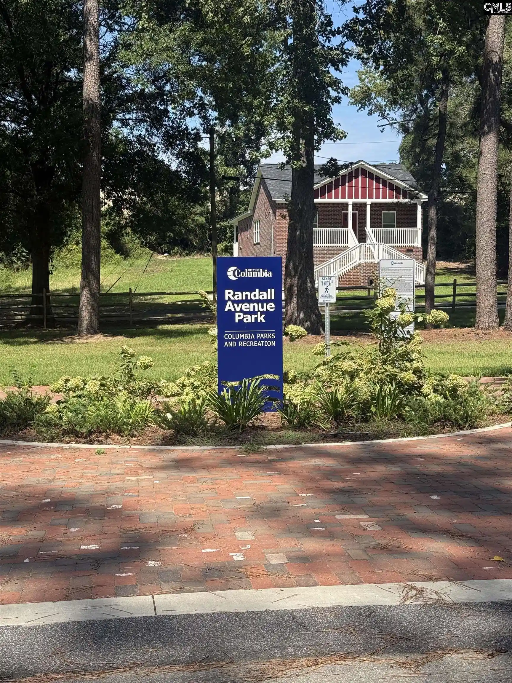 Photo 3 of Sale Pending at 918 Rosedale Arch, Columbia, SC 29203 | MLS# 642723 | Listing updated on 2026-09-11