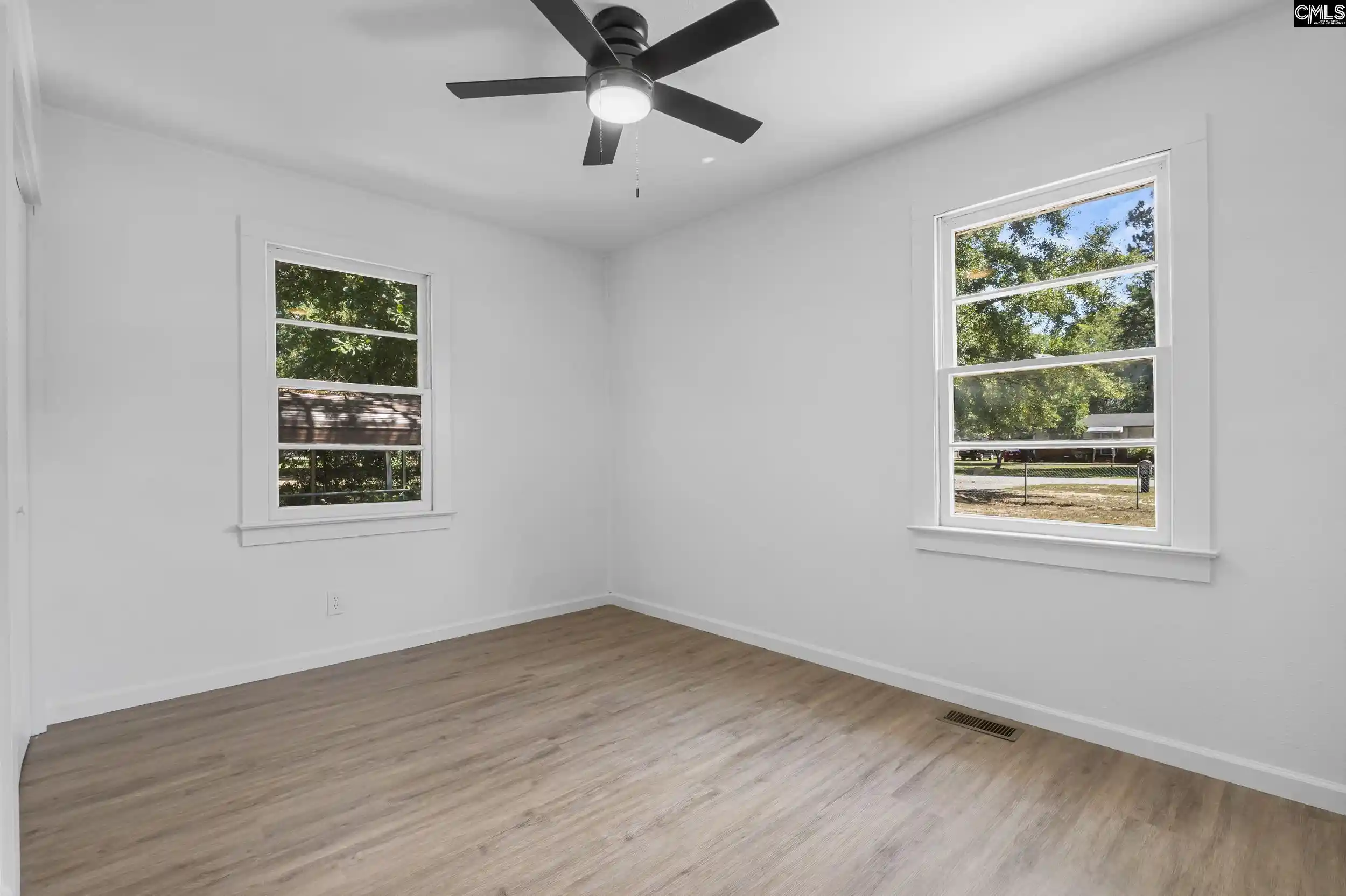 Photo 4 of Single family home for sale at 518 Laurens, Sumter, SC 29154 | MLS# 642800 | Listing updated on 2026-09-11