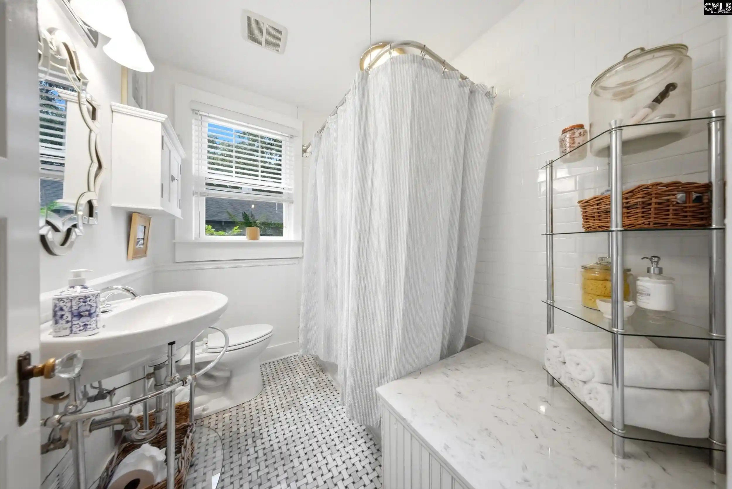Photo 4 of Single family home for sale at 1201 Fairview, Columbia, SC 29205 | MLS# 642801 | Listing updated on 2026-09-11