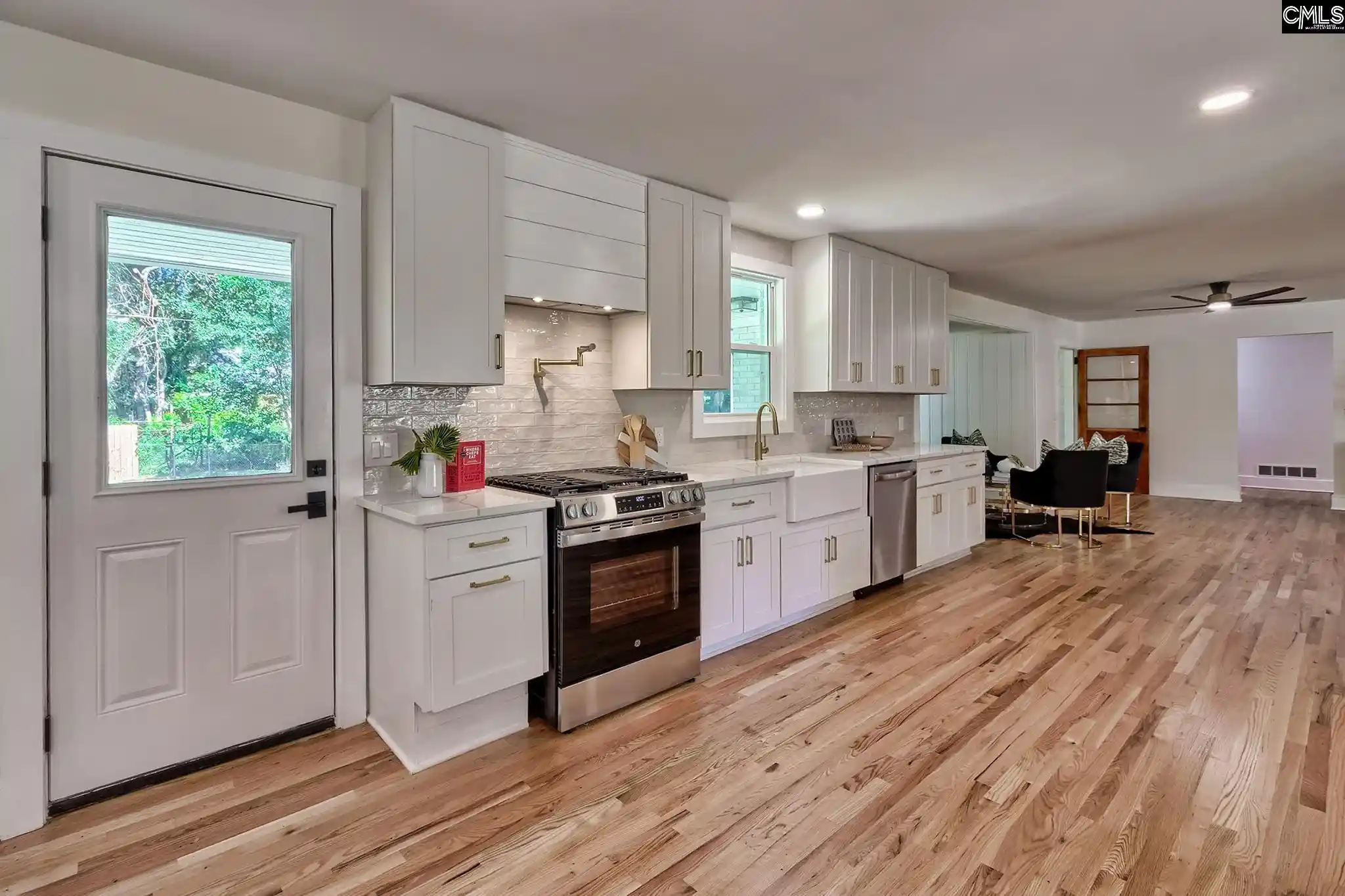 Photo 3 of Sale Pending at 900 Michaelmas, Cayce, SC 29033 | MLS# 642863 | Listing updated on 2026-10-01