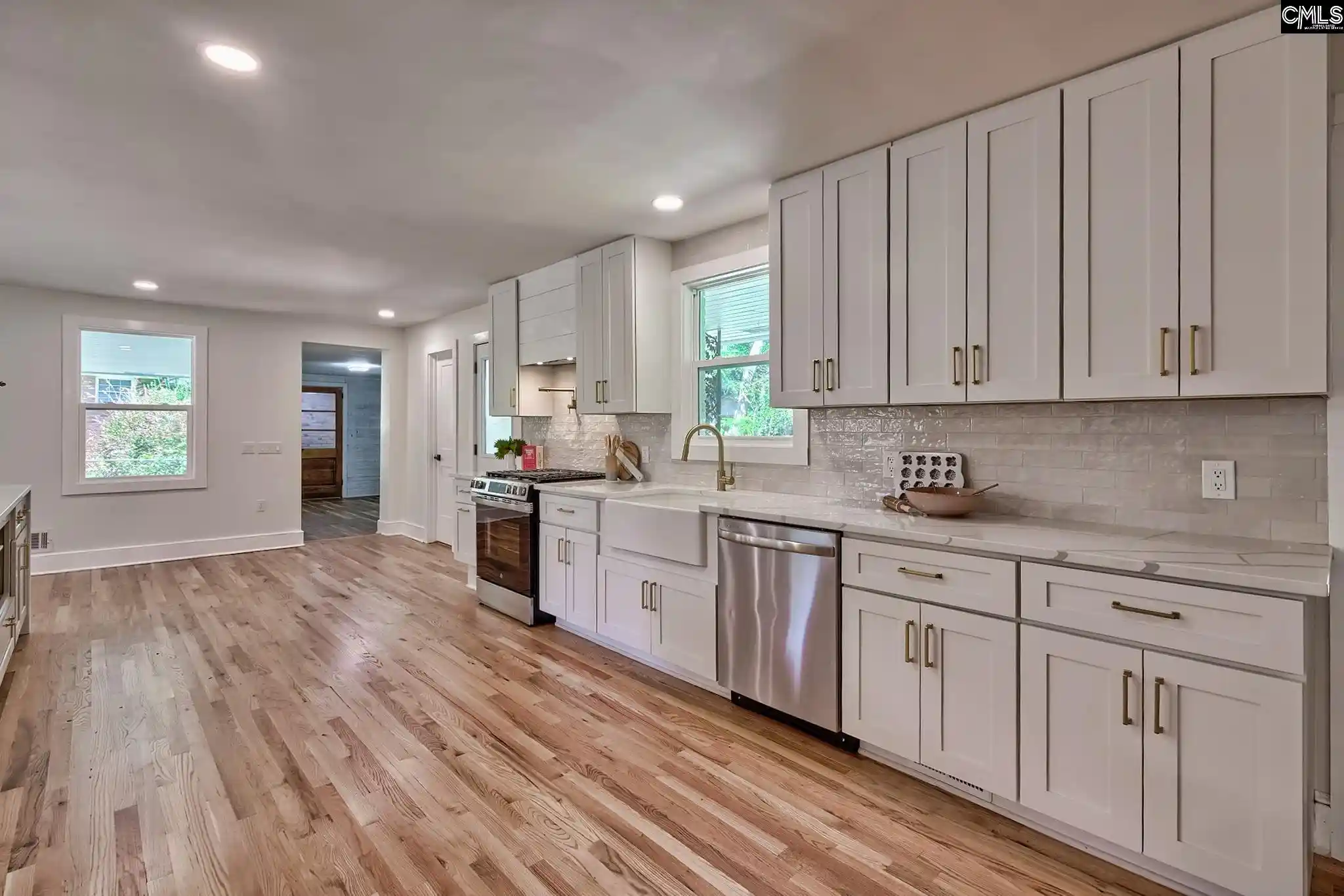 Photo 4 of Sale Pending at 900 Michaelmas, Cayce, SC 29033 | MLS# 642863 | Listing updated on 2026-10-01