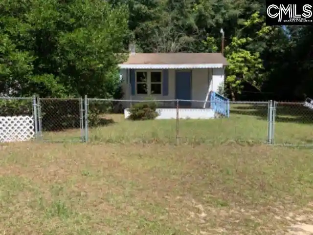 Photo 3 of Sale Pending at 1408 M, Cayce, SC 29033 | MLS# 642923 | Listing updated on 2026-09-23