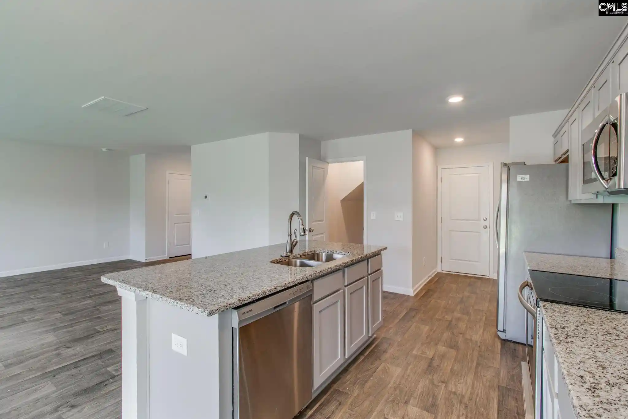 Photo 3 of Single family home for sale at 72 Blue Fescue, Columbia, SC 29209 | MLS# 643012 | Listing updated on 2026-09-17