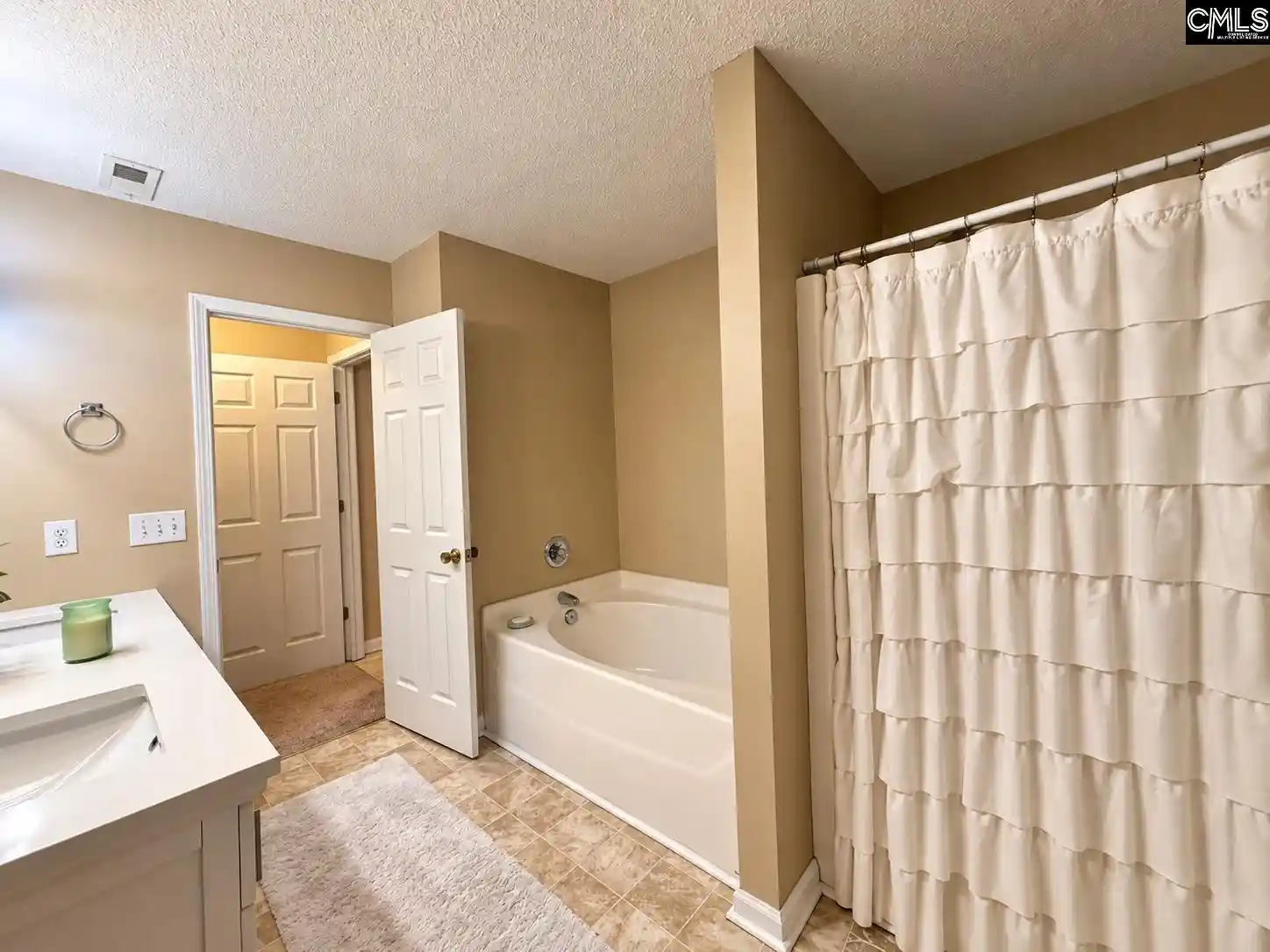 Photo 4 of Single family home for sale at 101 Fox Grv, Columbia, SC 29229 | MLS# 643034 | Listing updated on 2026-09-18