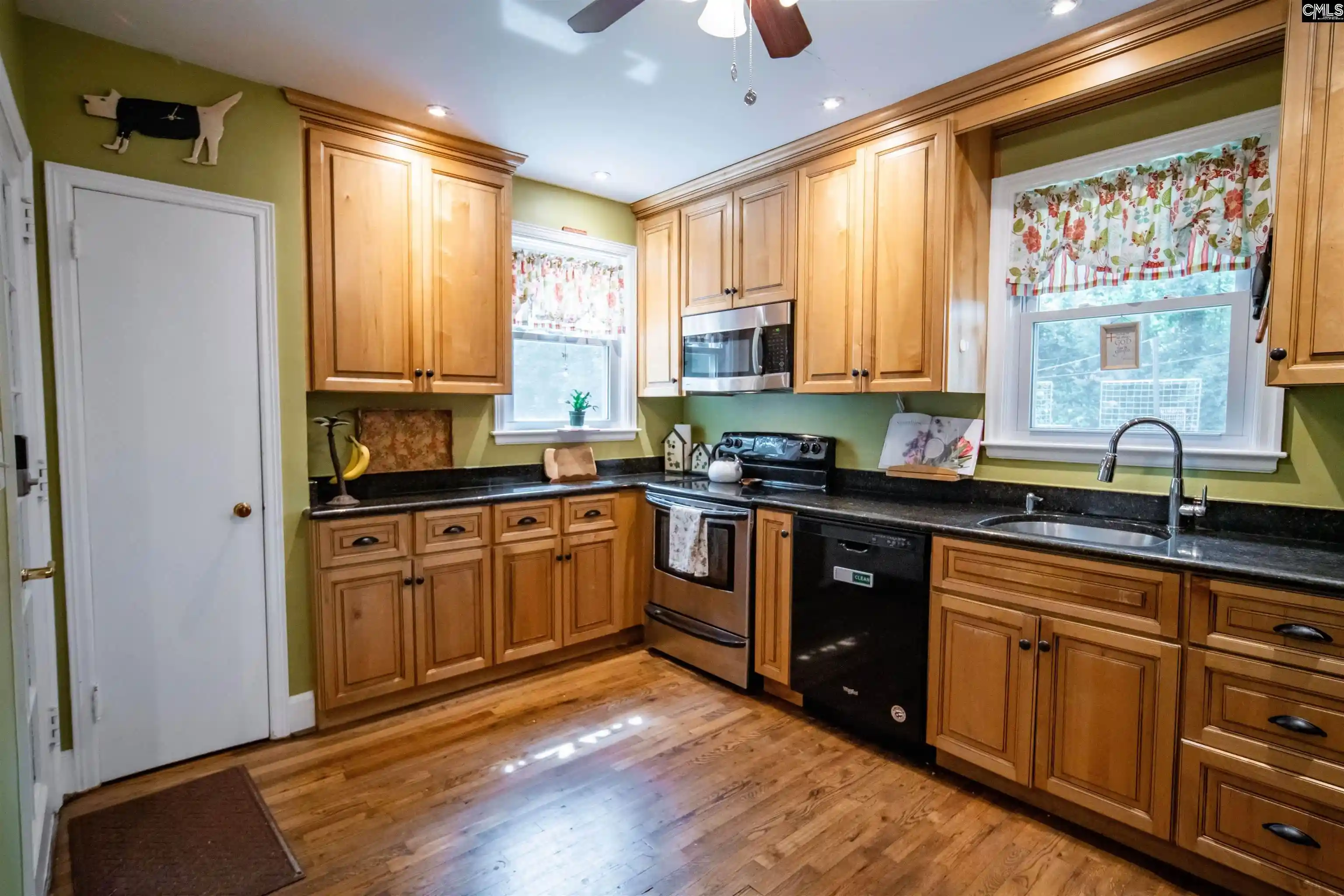Photo 3 of Single family home for sale at 204 Summerlea, Columbia, SC 29203 | MLS# 643052 | Listing updated on 2026-09-15