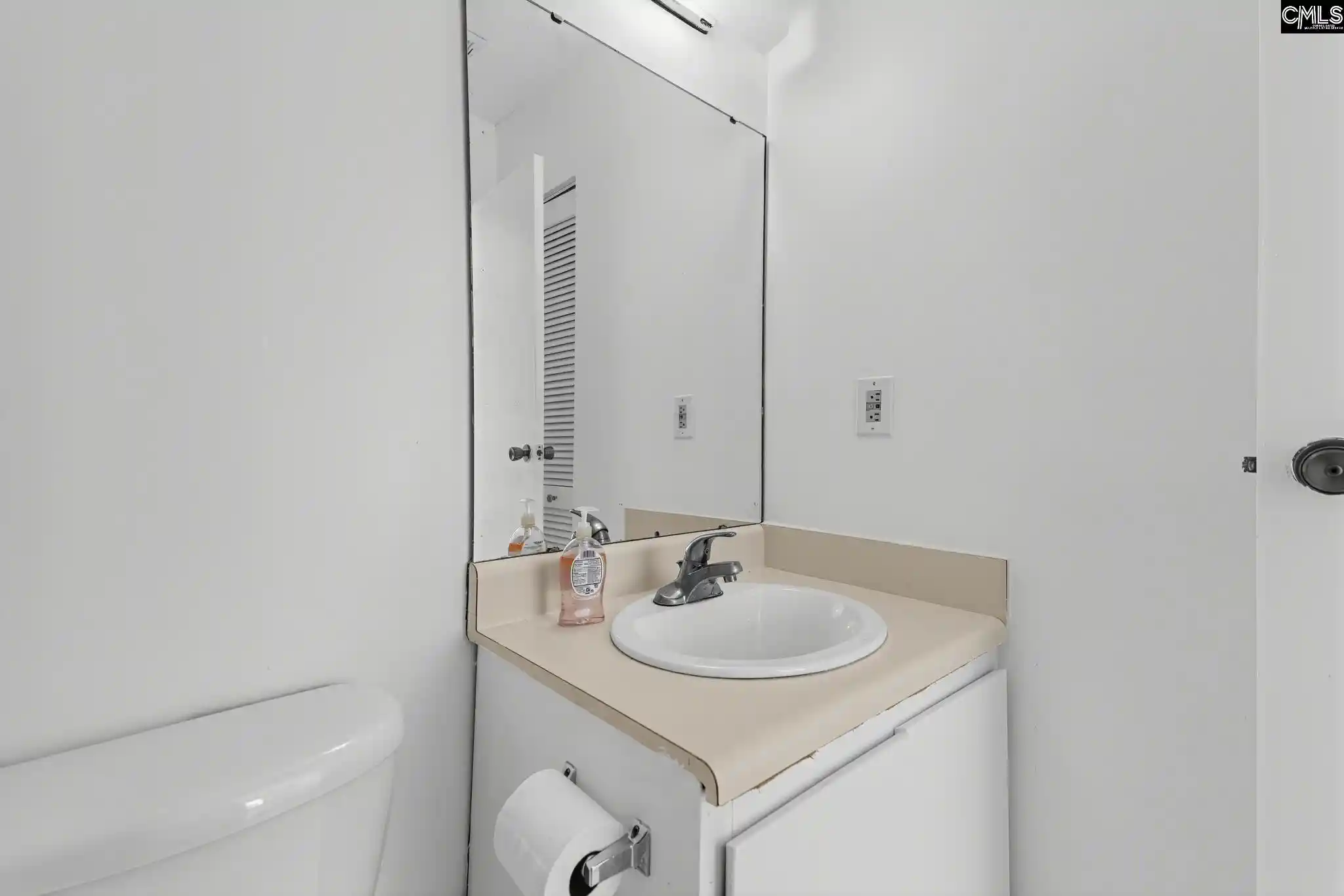 Listing Photo 5 - Condo for sale in building located at 405 Harbison, Columbia, SC 29212 - Unit #127