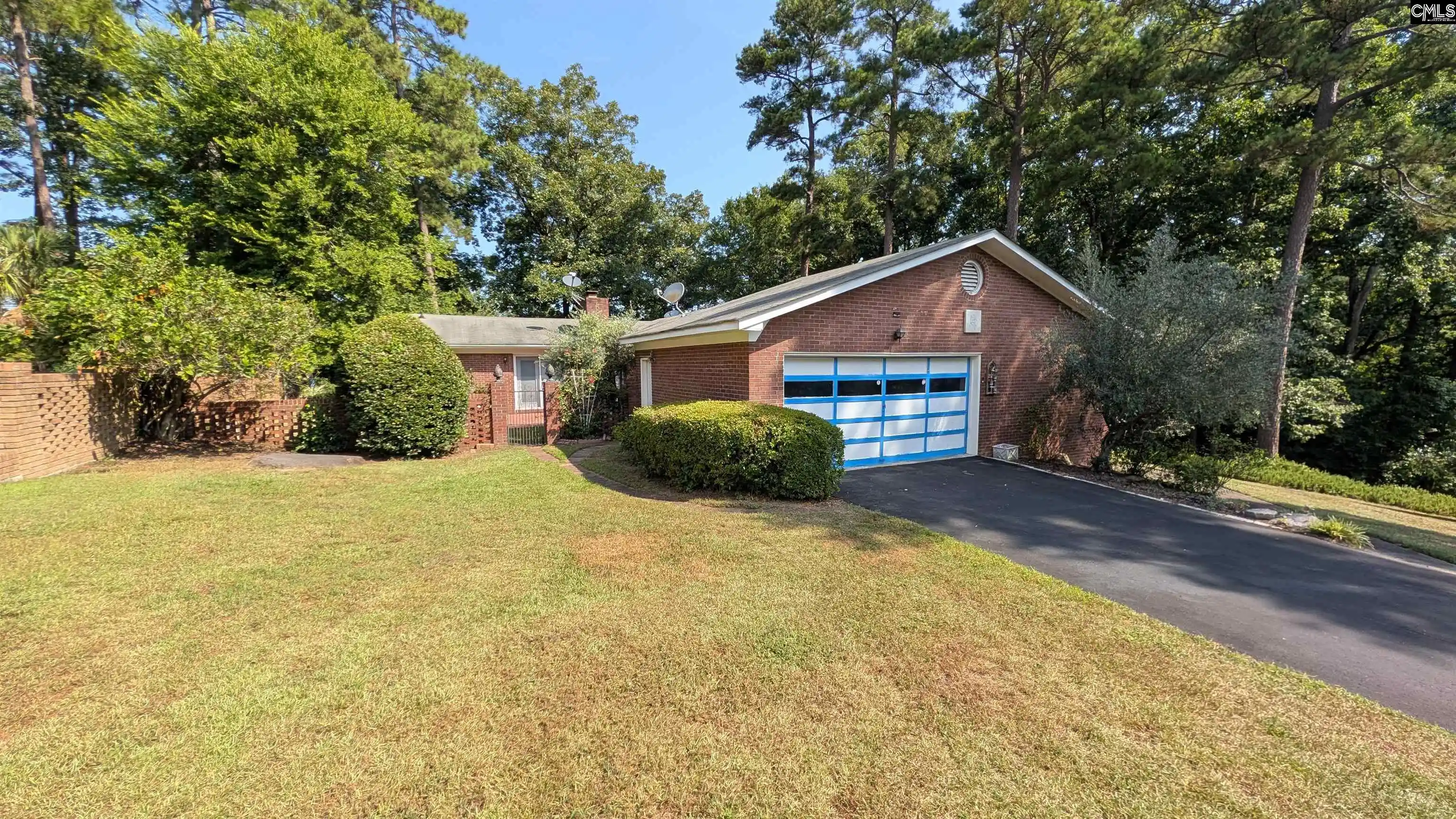 Photo 2 of Single family home for sale at 1800 Holly Hl, West Columbia, SC 29169 | MLS# 643066 | Listing updated on 2026-09-16