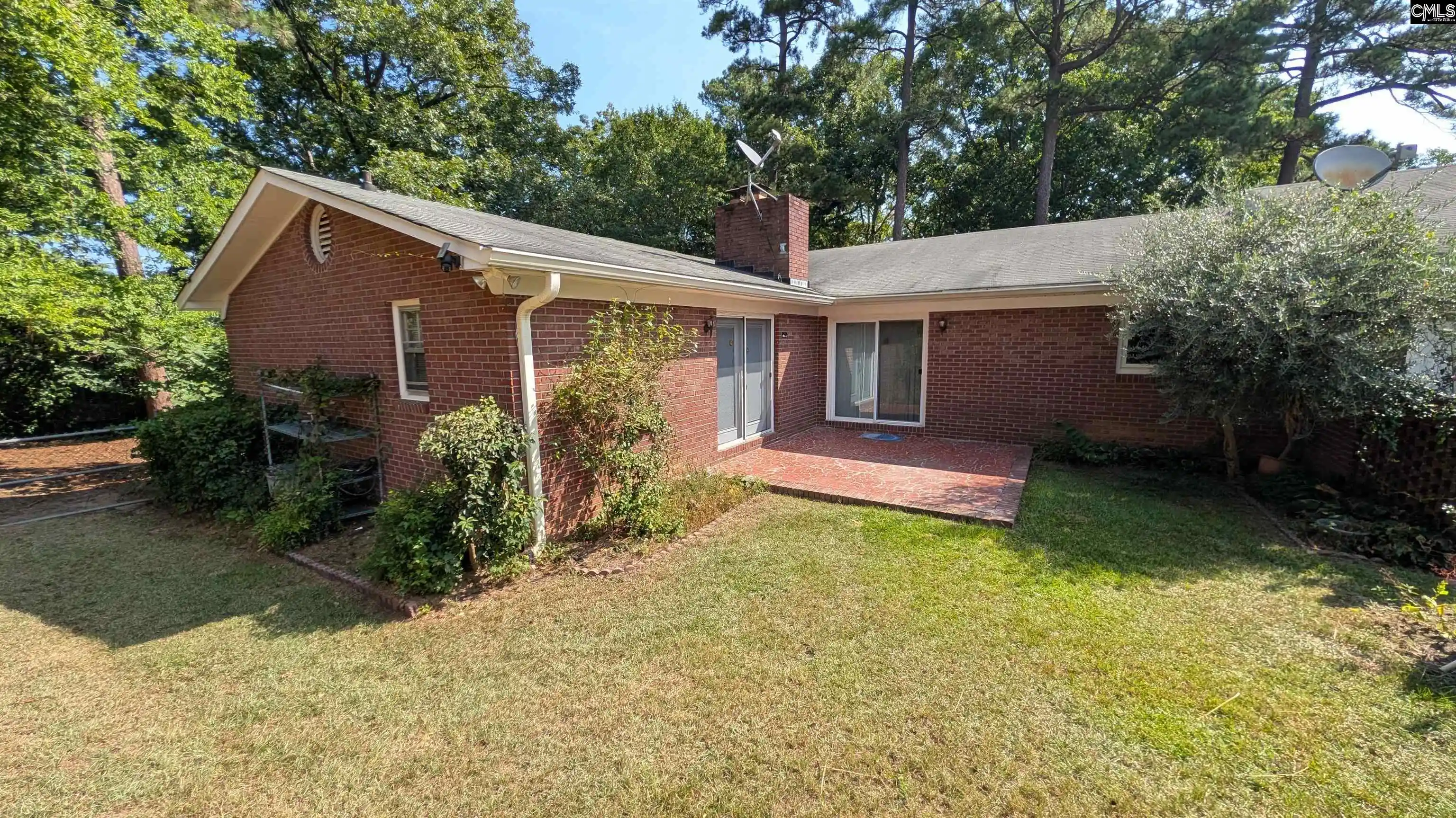 Photo 3 of Single family home for sale at 1800 Holly Hl, West Columbia, SC 29169 | MLS# 643066 | Listing updated on 2026-09-16