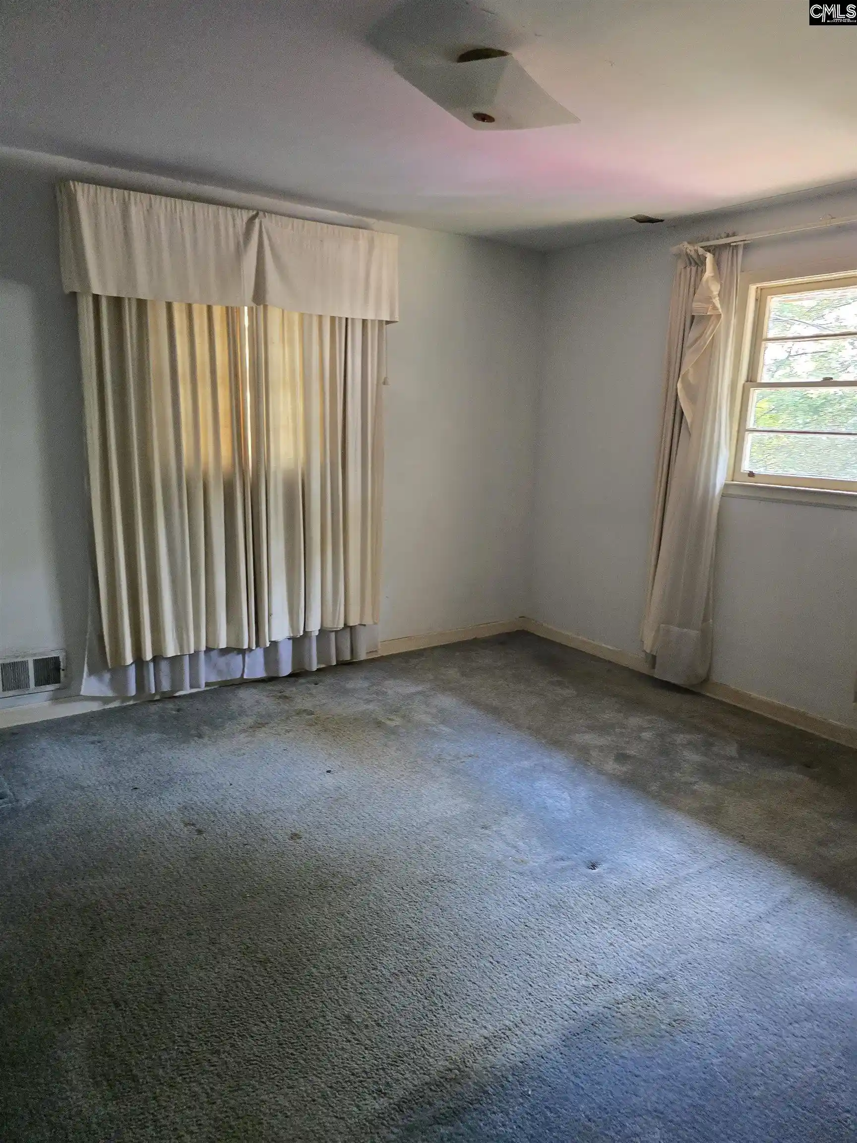 Photo 3 of Sale Pending at 3800 Wellesley, Columbia, SC 29203 | MLS# 643077 | Listing updated on 2026-09-18