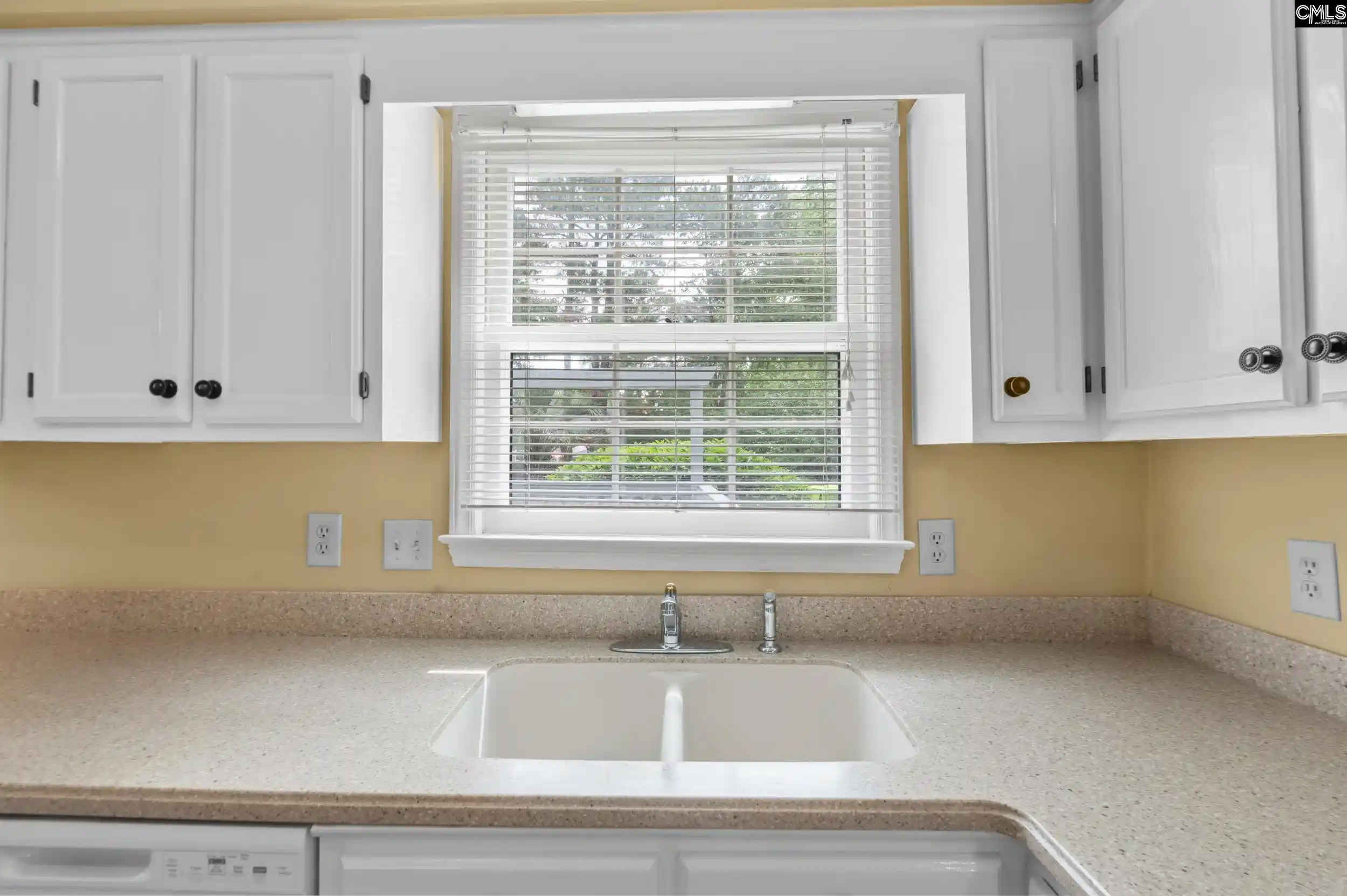 Photo 3 of Single family home for sale at 121 Brook Holw, Columbia, SC 29229 | MLS# 643088 | Listing updated on 2026-09-23