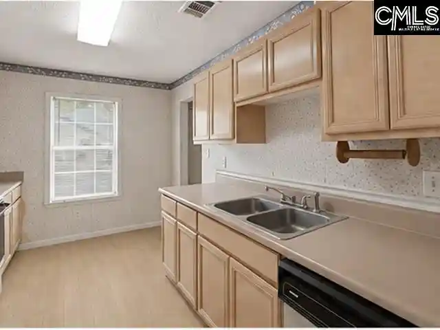 Photo 4 of Single family home for sale at 106 Londonberry, Columbia, SC 29210 | MLS# 643118 | Listing updated on 2026-10-12