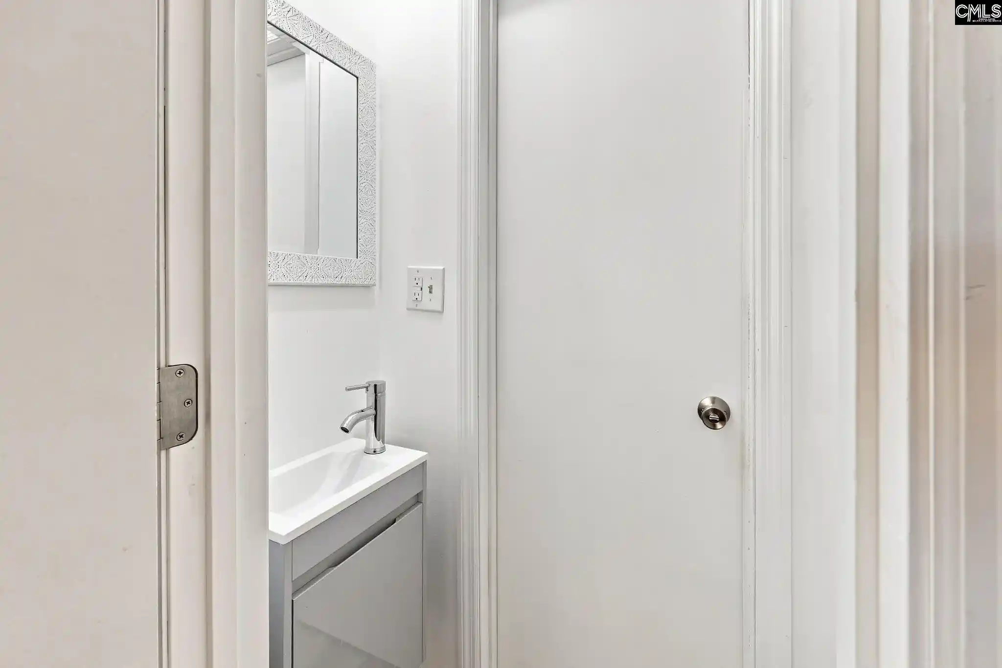 Photo 3 of House for sale at 504 Wall, West Columbia, SC 29169 | MLS# 643131 | Listing updated on 2026-09-16