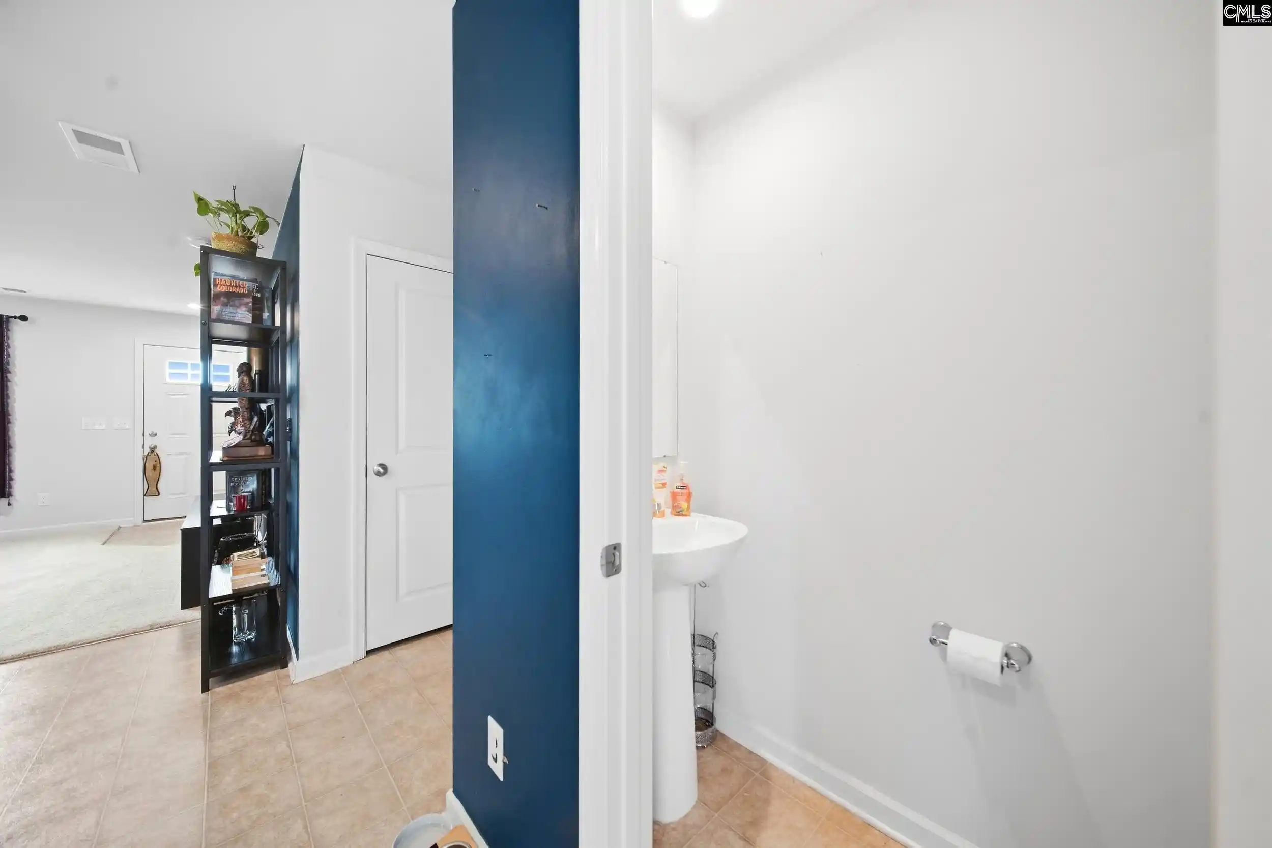 Photo 3 of Single family home for sale at 233 Hay Meadow, Columbia, SC 29209 | MLS# 643221 | Listing updated on 2026-09-17