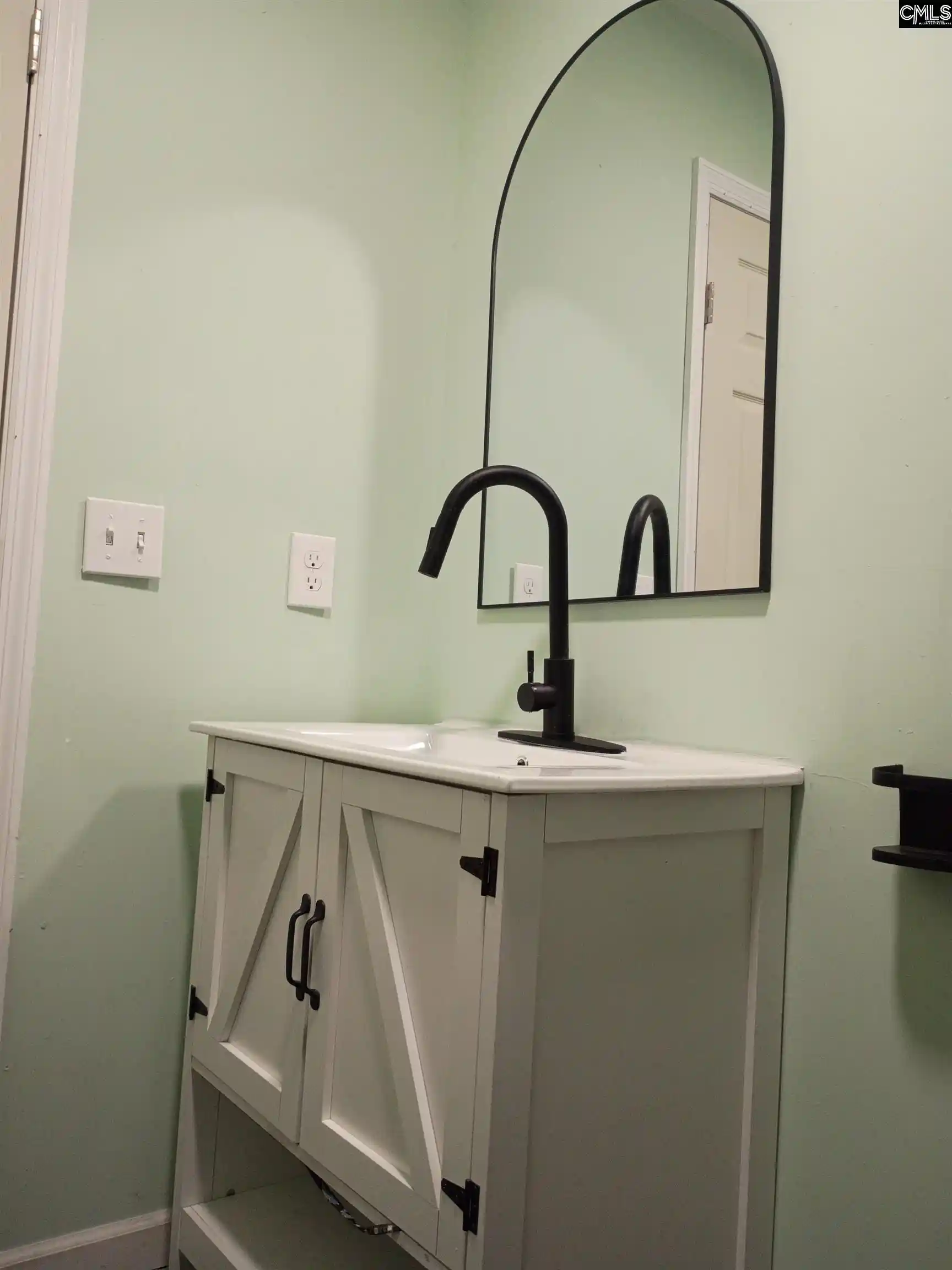 Photo 3 of Single family home for sale at 1517 N Woodstream, Columbia, SC 29212 | MLS# 643368 | Listing updated on 2026-09-18