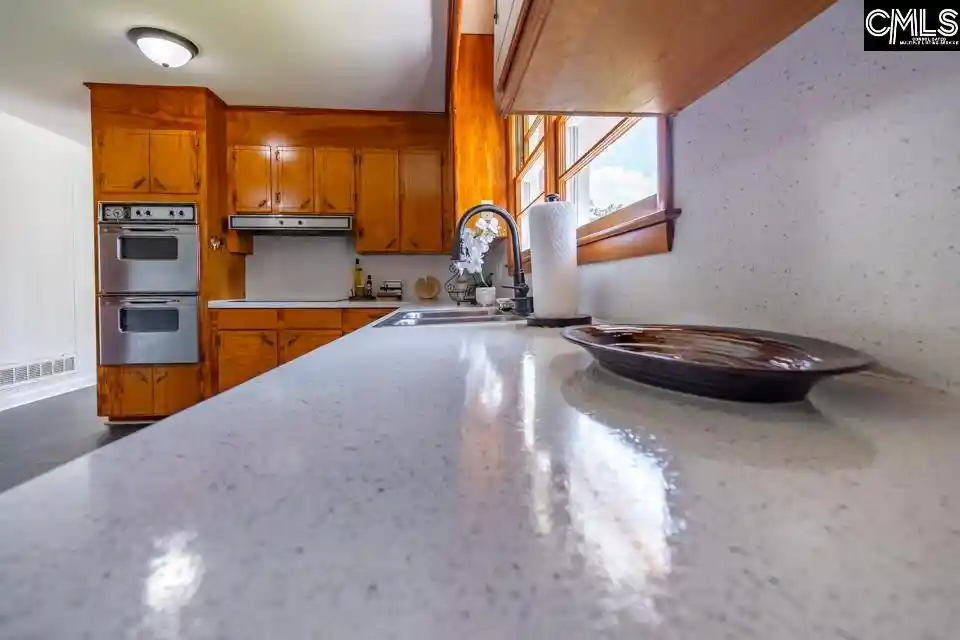 Photo 3 of Sale Pending at 706 Juniper, Columbia, SC 29203 | MLS# 643531 | Listing updated on 2026-09-24