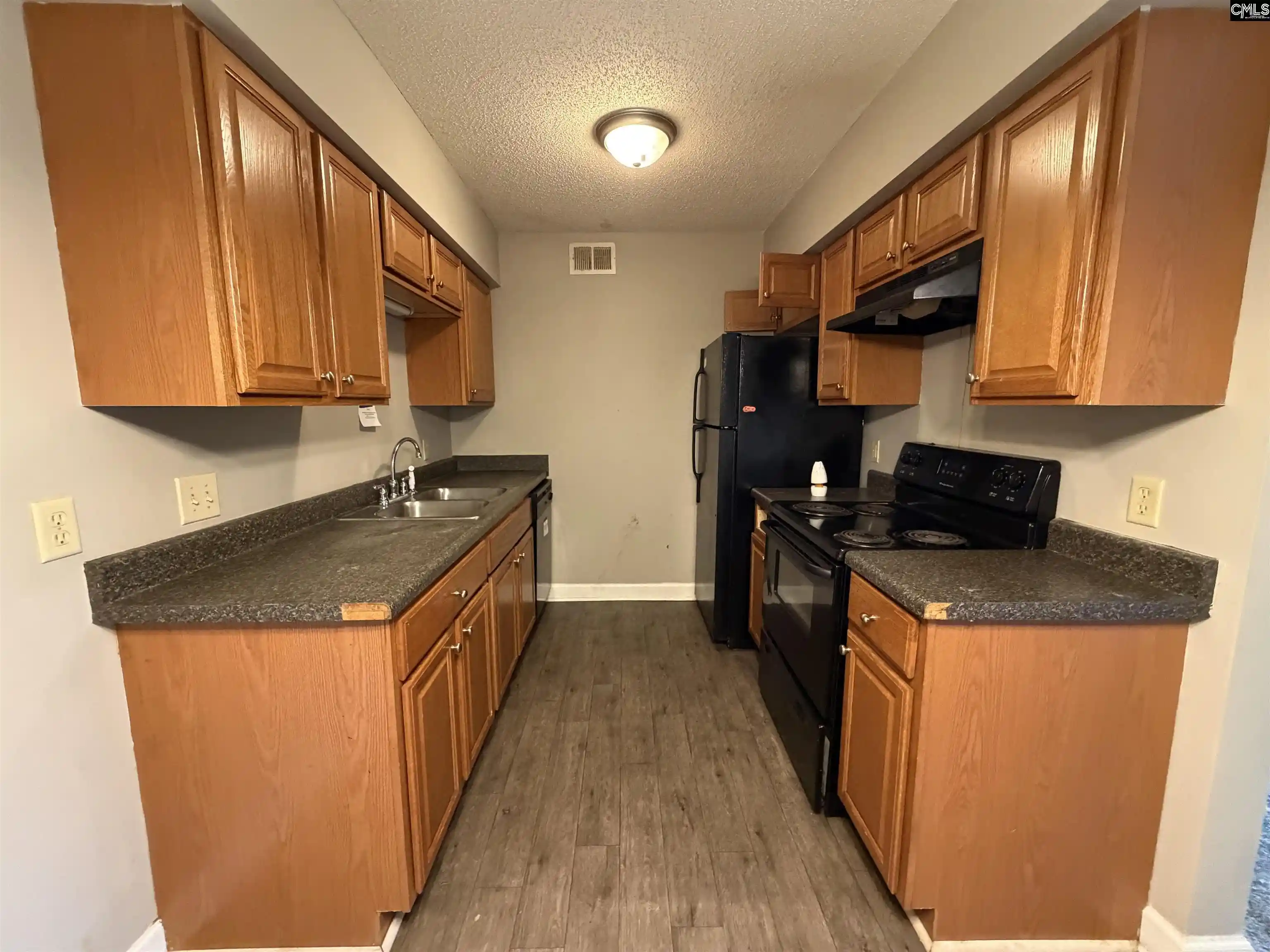 Photo 4 of Condo for sale at 418 Old Manor, Columbia, SC 29210 | MLS# 643595 | Listing updated on 2026-09-23