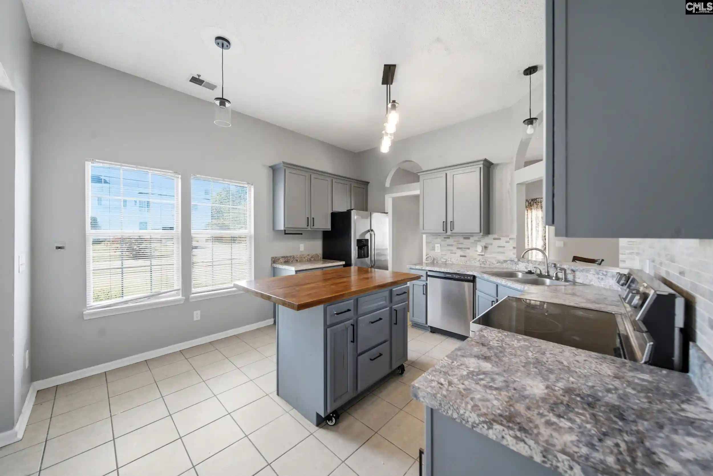 Photo 2 of Single family home for sale at 517 Timber Crst, Columbia, SC 29229 | MLS# 643612 | Listing updated on 2026-09-24