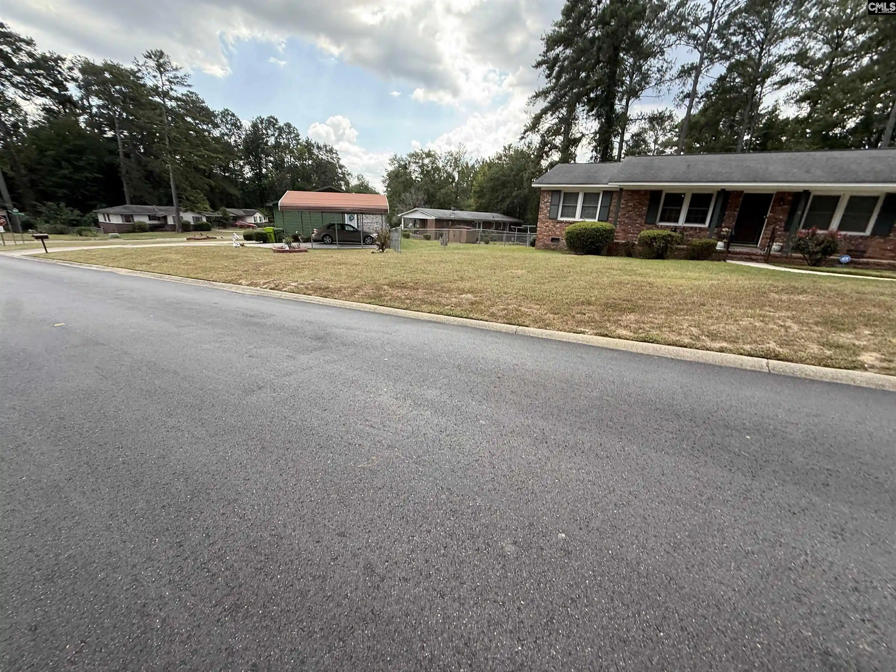 Photo 3 of Sale Pending at 105 Saddlefield, Columbia, SC 29203 | MLS# 643615 | Listing updated on 2026-10-07