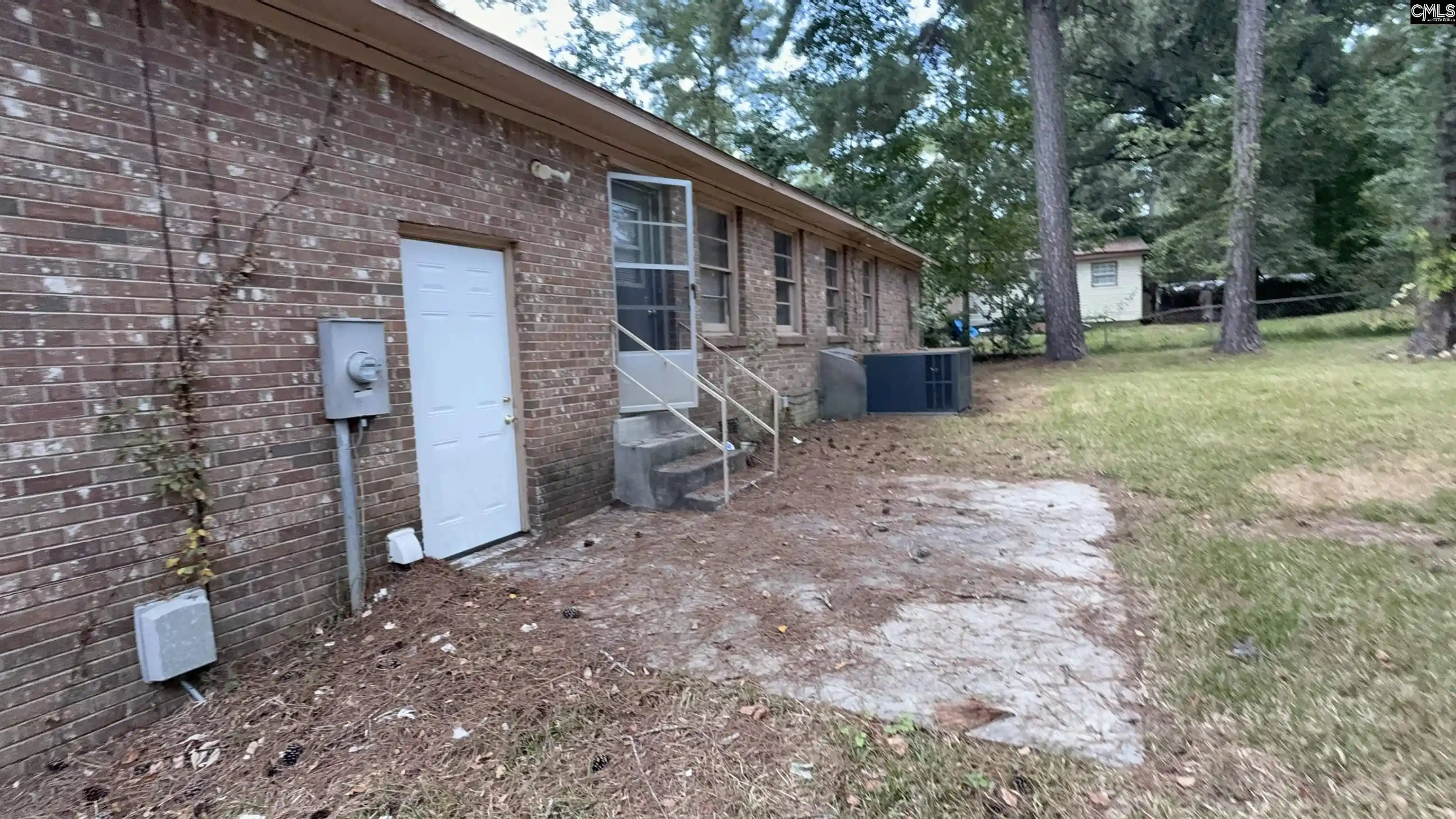 Photo 3 of Sale Pending at 105 Saddlefield, Columbia, SC 29203 | MLS# 643615 | Listing updated on 2026-10-07