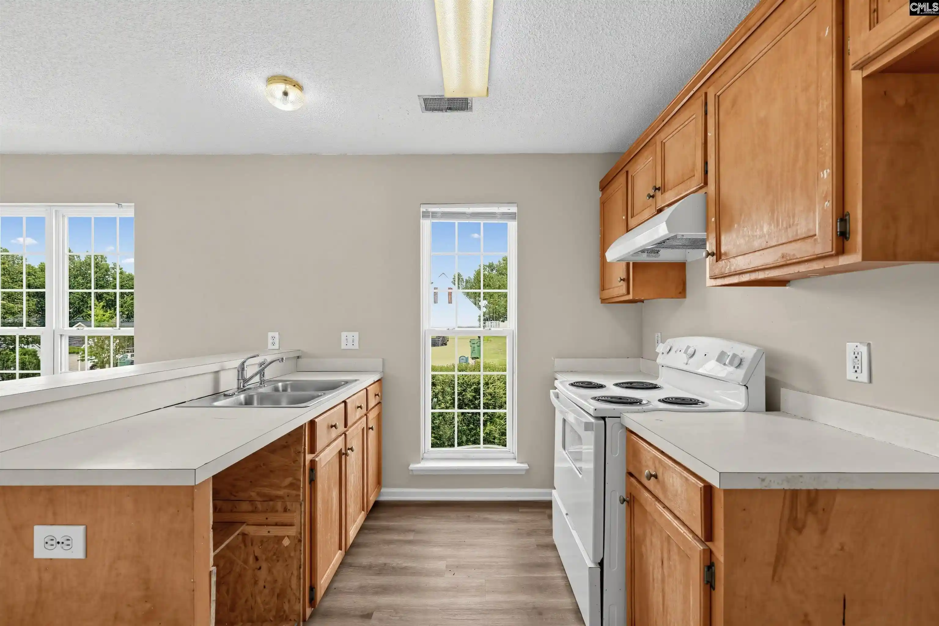 Photo 4 of Single family home for sale at 2 Kingstree, Columbia, SC 29203 | MLS# 643647 | Listing updated on 2026-10-20