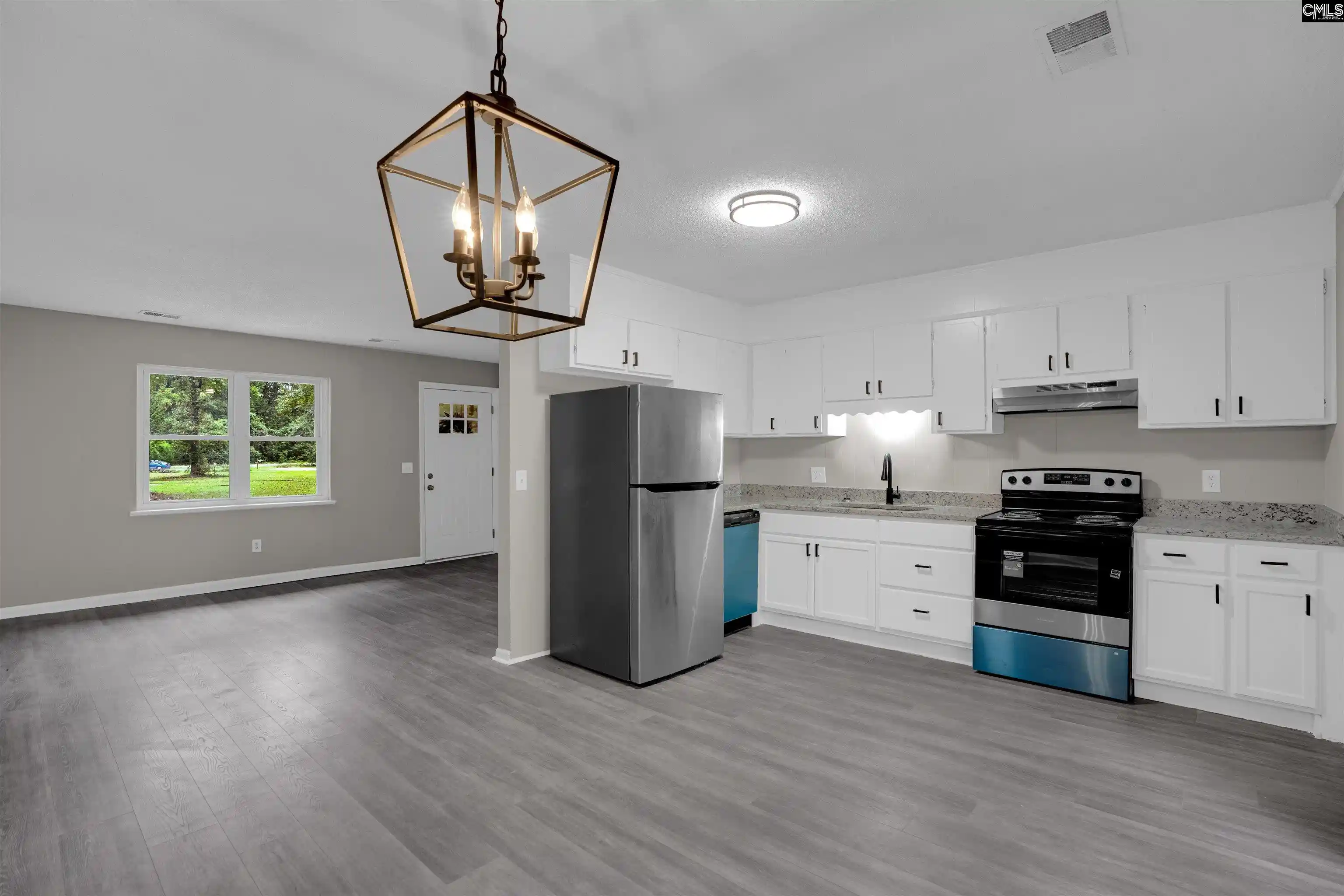 Photo 2 of Single family home for sale at 517 Hudson, Cayce, SC 29033 | MLS# 643690 | Listing updated on 2026-09-24