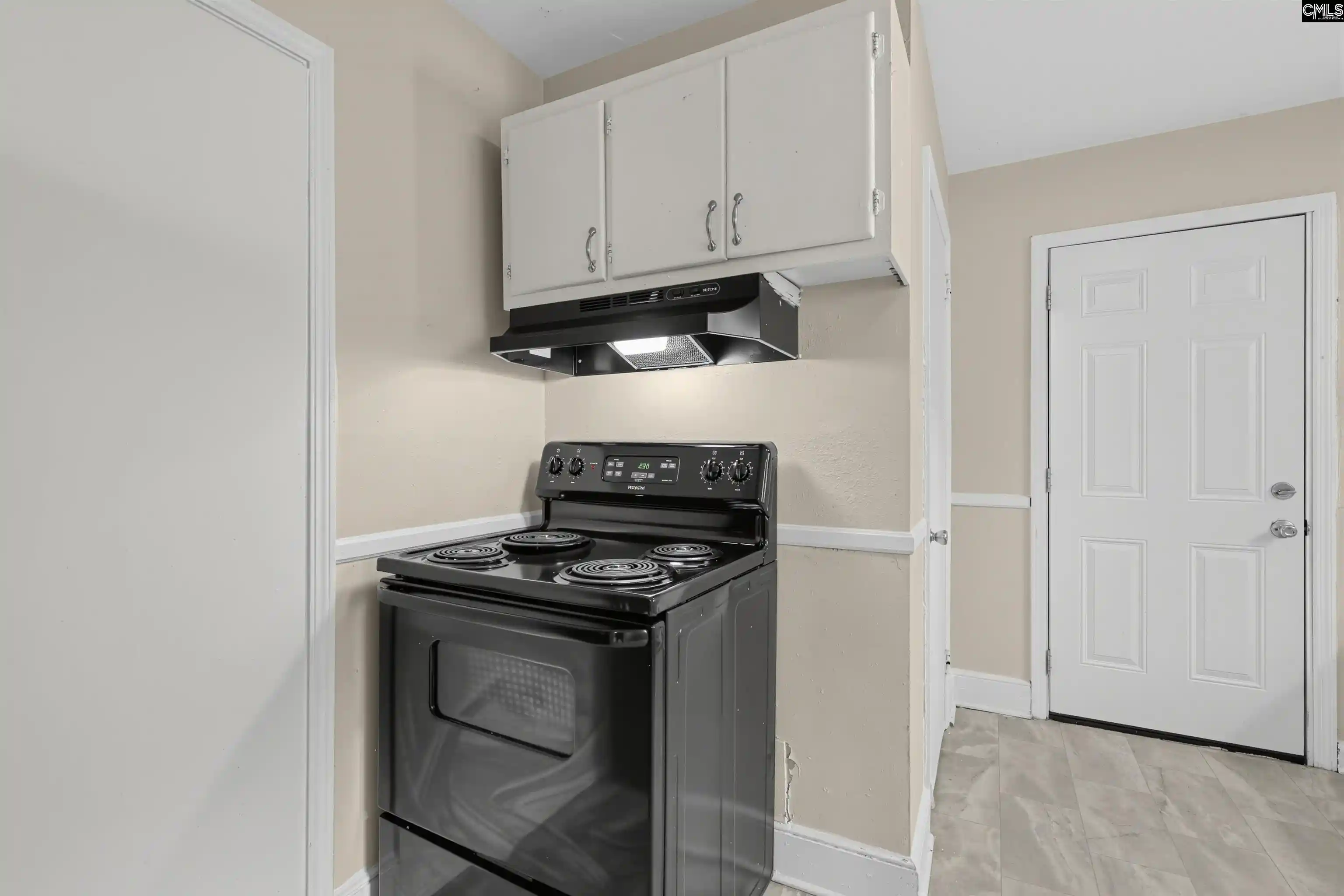 Photo 4 of Single family home for sale at 1413 Dahlia, Columbia, SC 29205 | MLS# 643706 | Listing updated on 2026-09-28