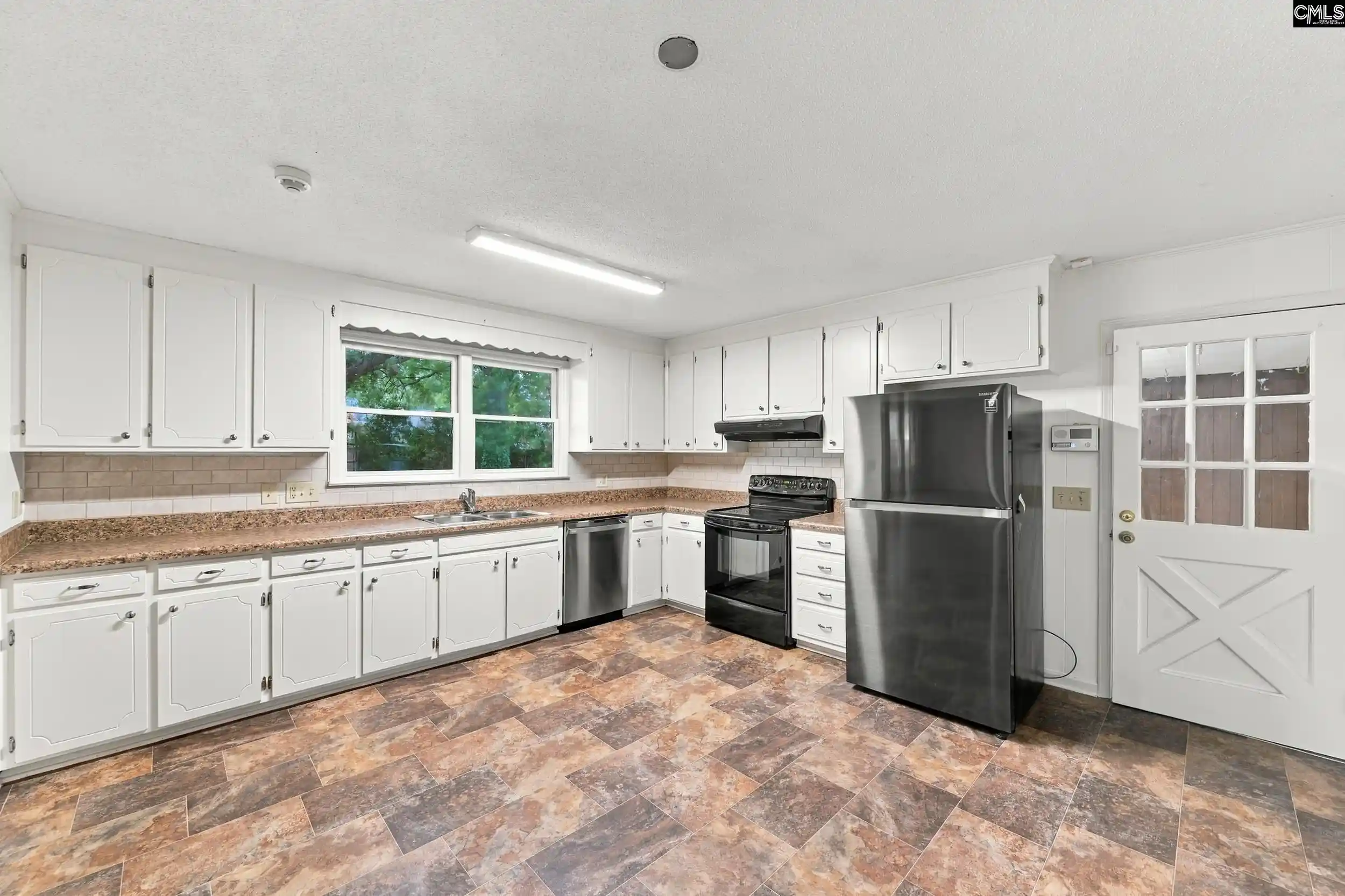 Photo 4 of Single family home for sale at 807 Walters, Columbia, SC 29209 | MLS# 643764 | Listing updated on 2026-09-25