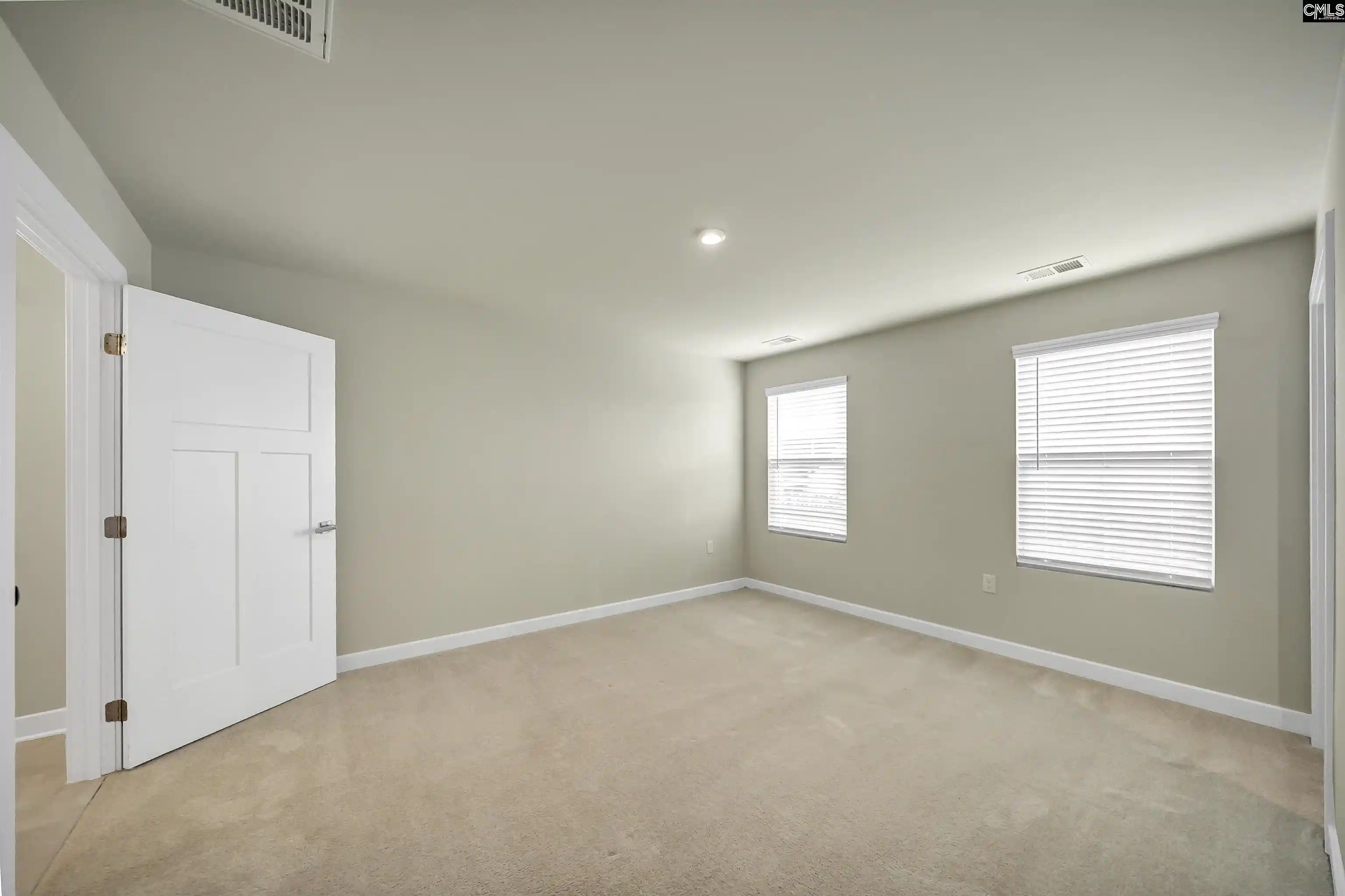 Photo 3 of Sale Pending at 2021 Orchard Oak, Columbia, SC 29209 | MLS# 643779 | Listing updated on 2026-10-17