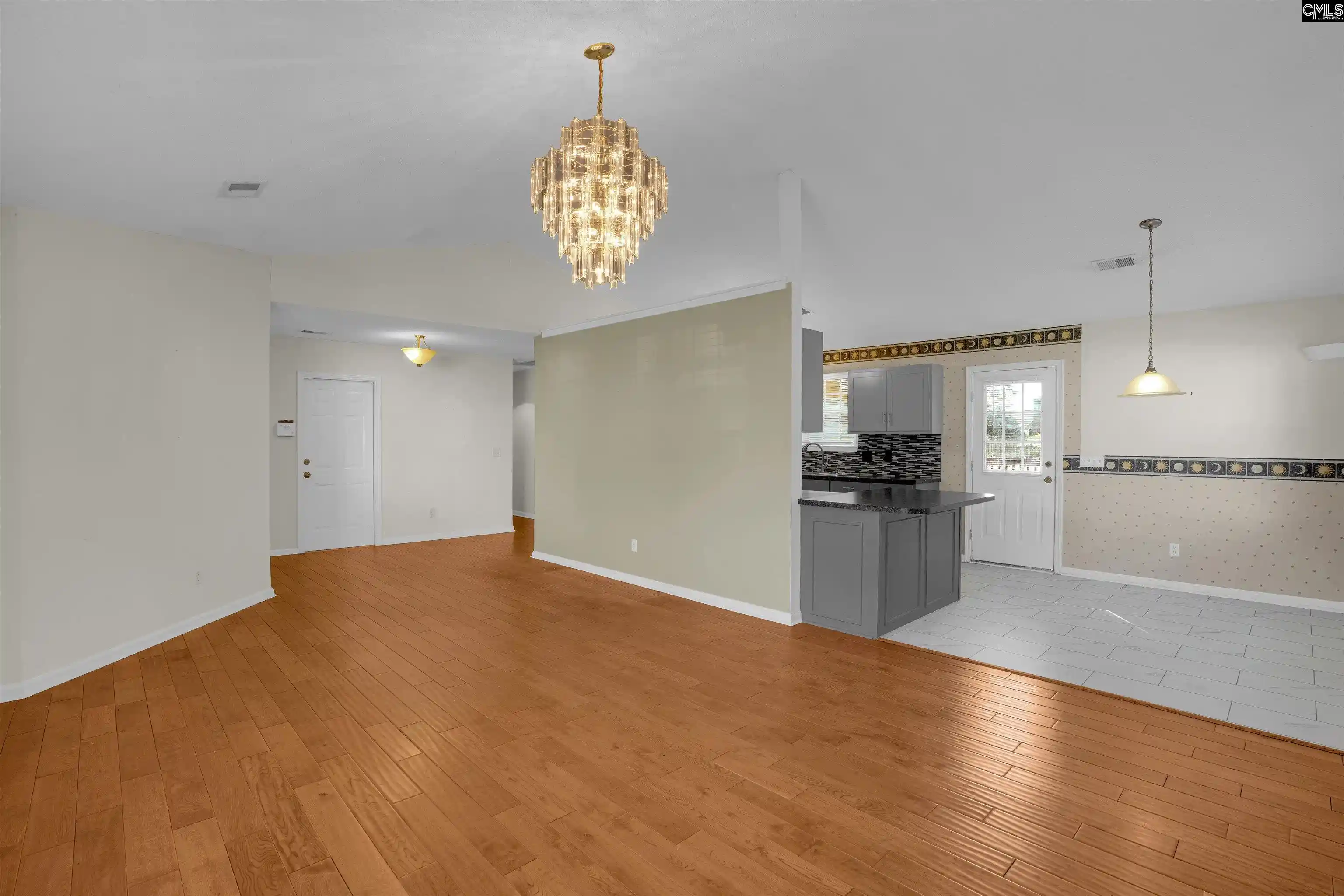 Photo 2 of Sale Pending at 145 Oxford Cmns, Columbia, SC 29209 | MLS# 643838 | Listing updated on 2026-10-13