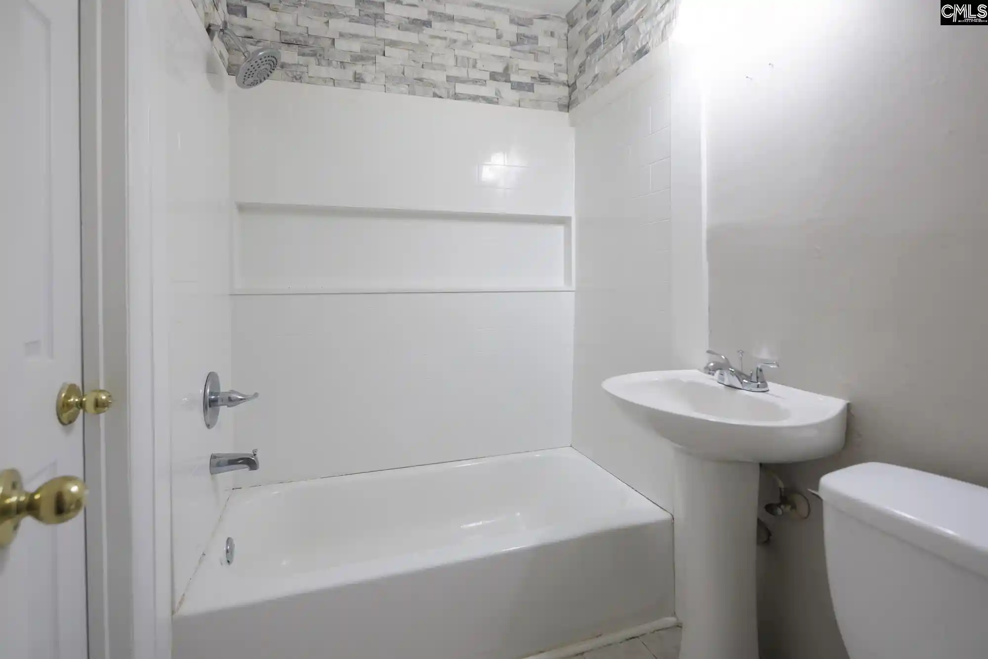 Photo 3 of Sale Pending at 46 Riverview, Columbia, SC 29201 | MLS# 643854 | Listing updated on 2026-09-30