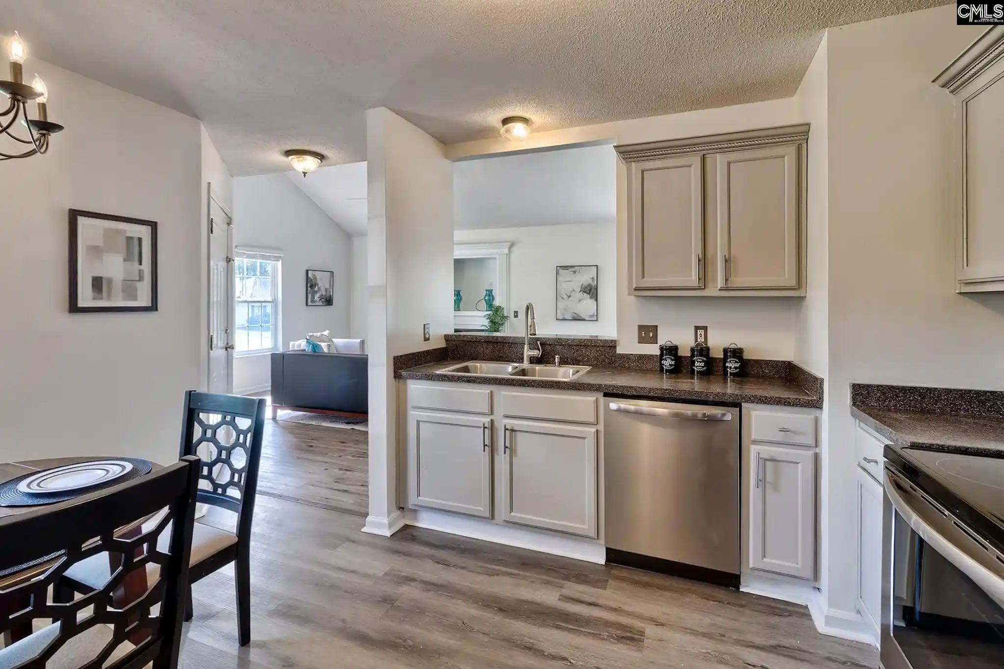 Photo 3 of Single family home for sale at 205 Twin Oaks, Columbia, SC 29209 | MLS# 643911 | Listing updated on 2026-09-28
