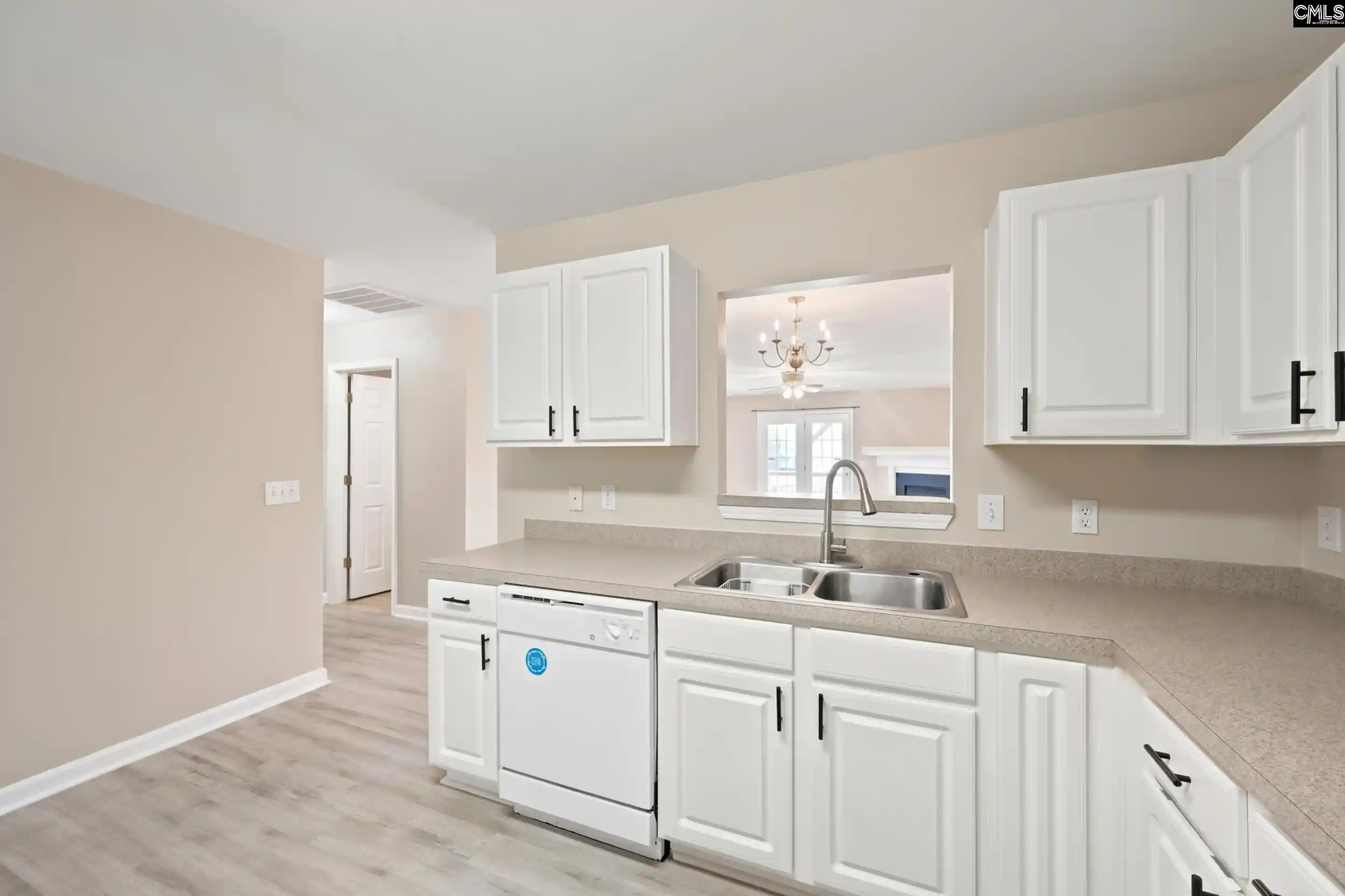 Photo 2 of Single family home for sale at 325 Hollingsworth, Lexington, SC 29072 | MLS# 643922 | Listing updated on 2026-09-28