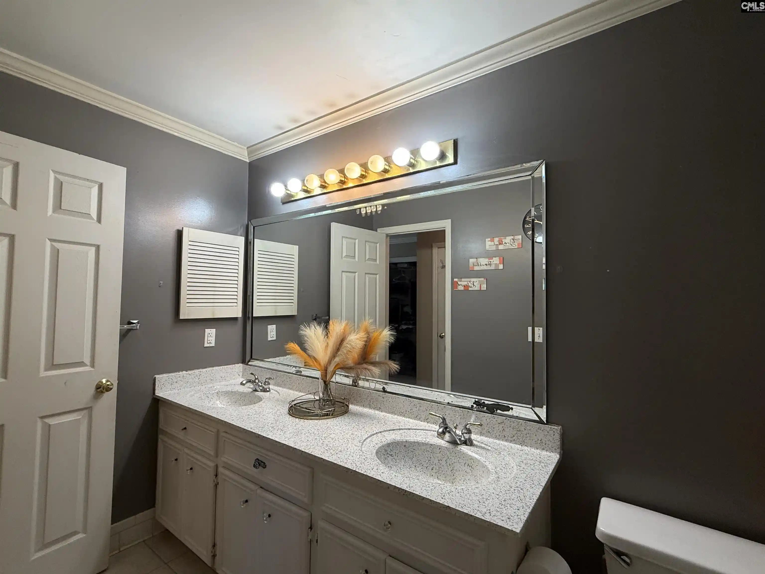 Photo 3 of Single family home for sale at 127 River Blf, Columbia, SC 29210 | MLS# 643930 | Listing updated on 2026-09-29