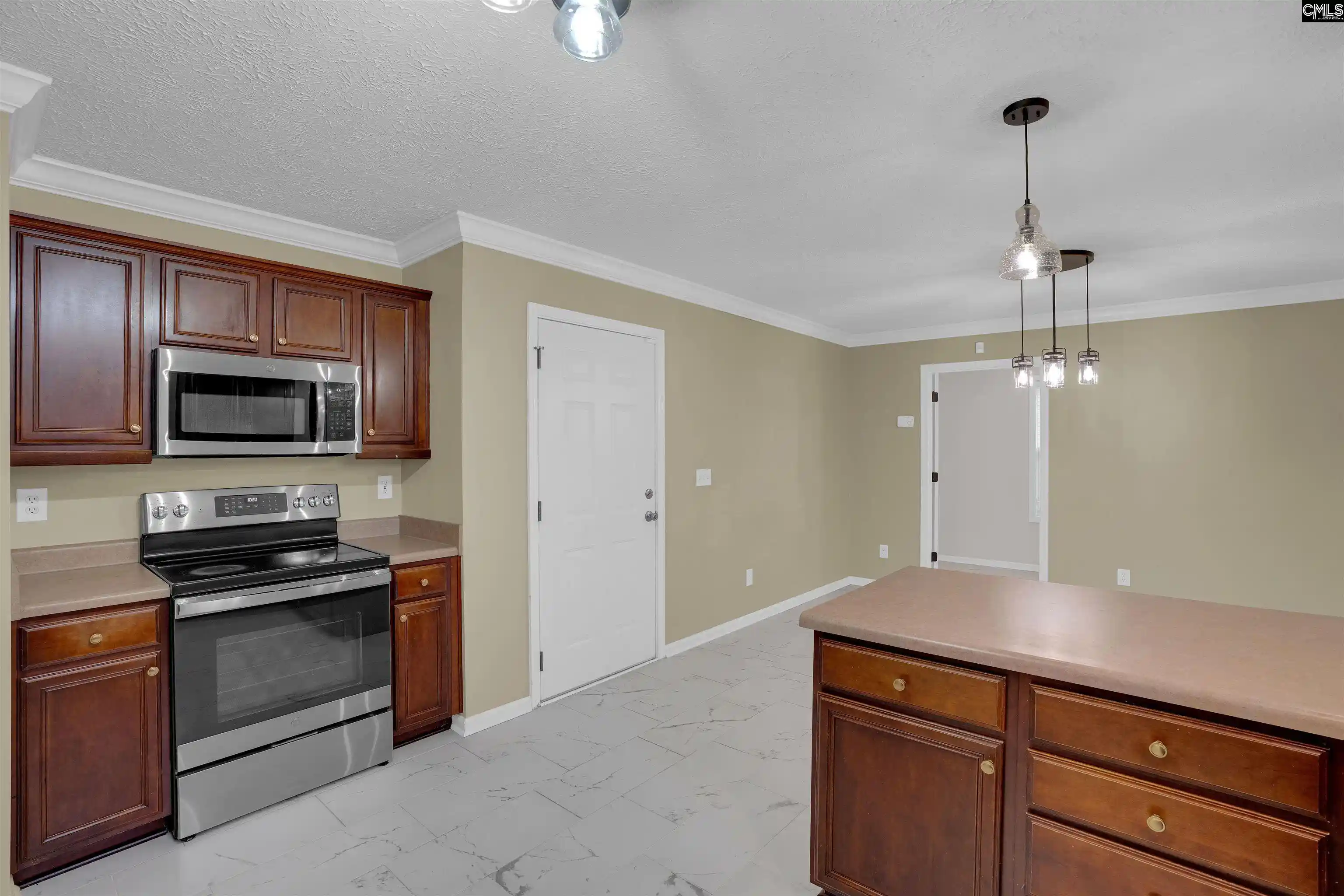 Photo 3 of Single family home for sale at 137 Cotoneaster, Columbia, SC 29229 | MLS# 643937 | Listing updated on 2026-09-29