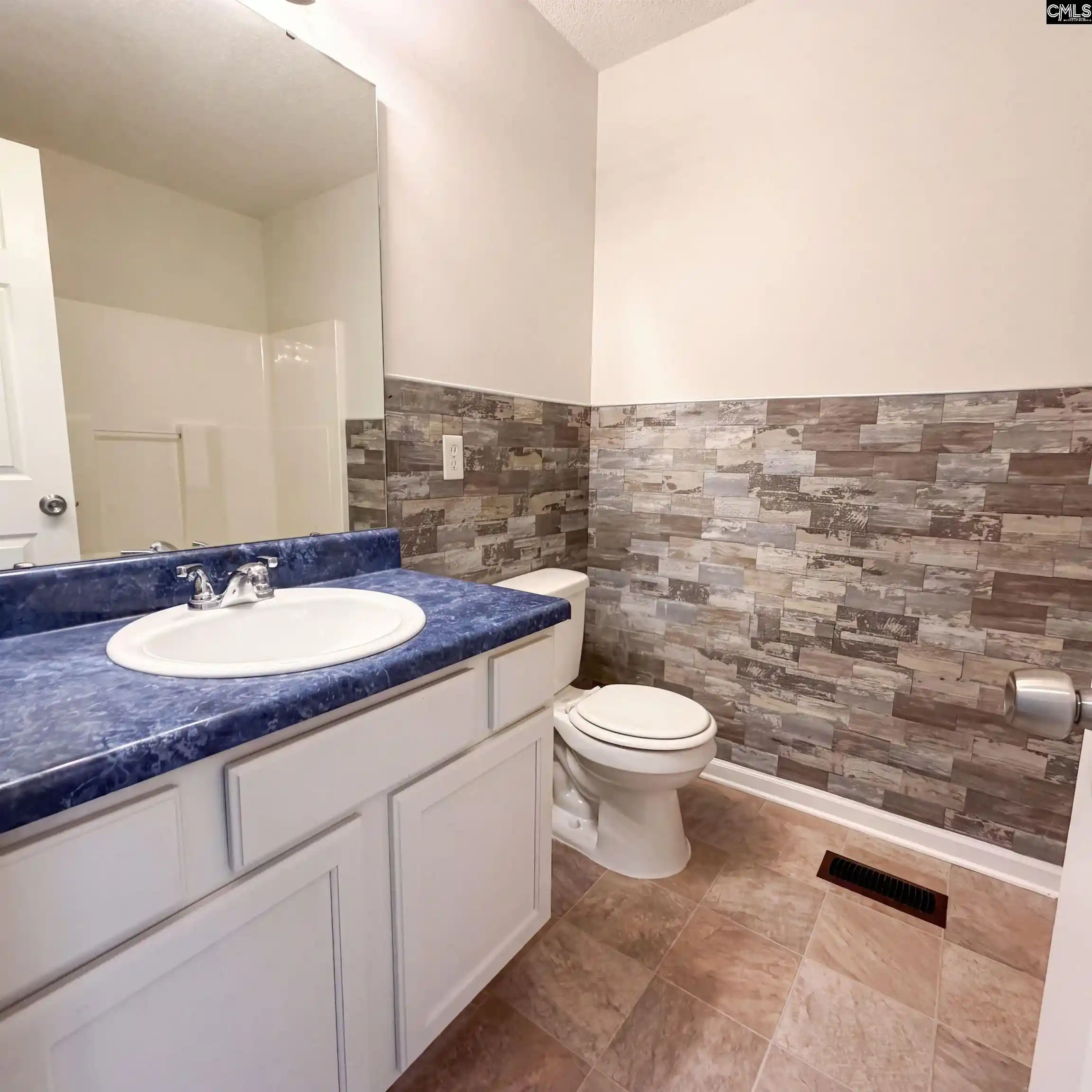 Photo 2 of Single family home for sale at 113 Pine Blf, Columbia, SC 29229 | MLS# 644054 | Listing updated on 2026-09-30