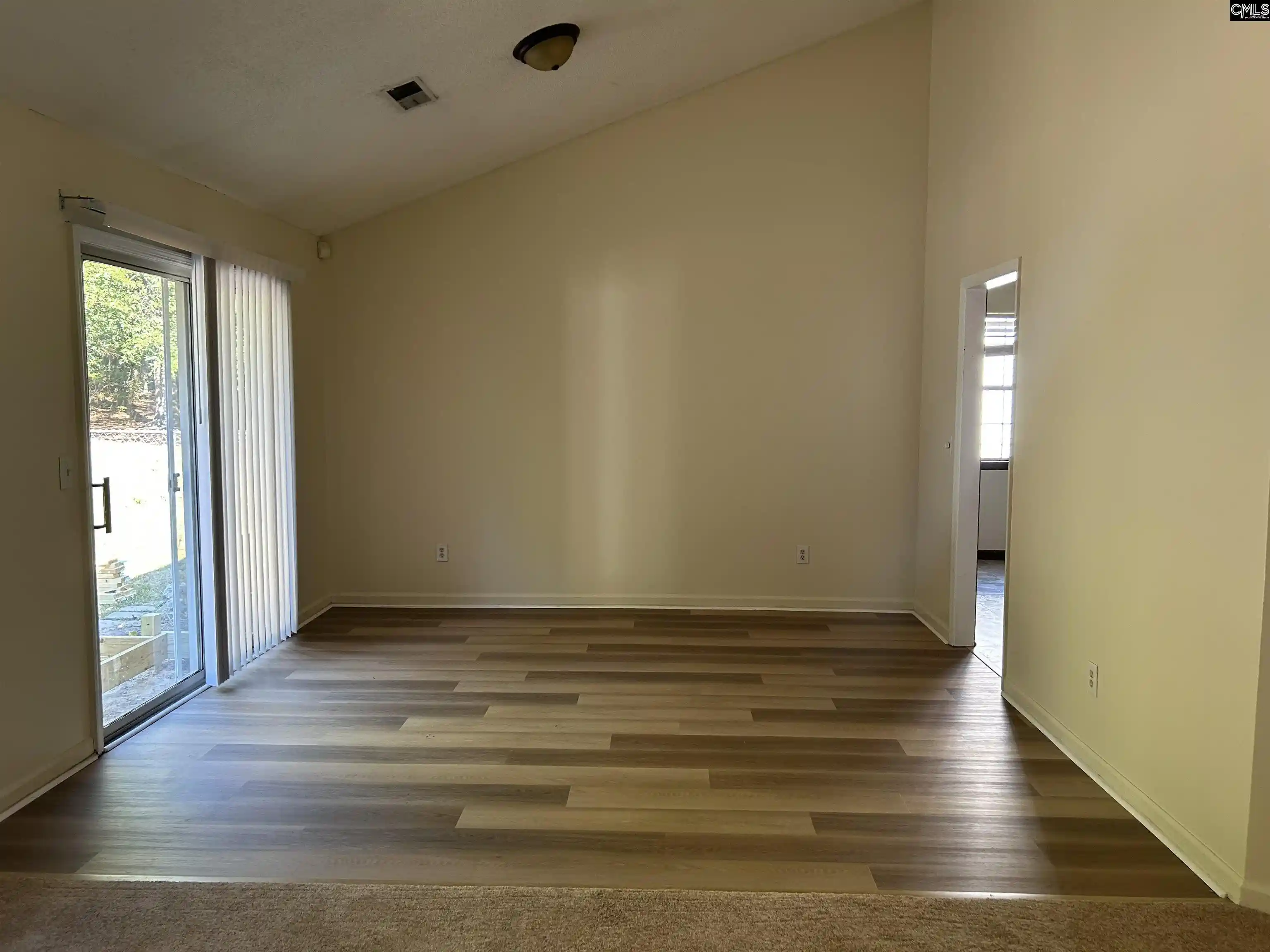 Photo 2 of Sale Pending at 301 Whitehurst, Columbia, SC 29229 | MLS# 644143 | Listing updated on 2026-10-18