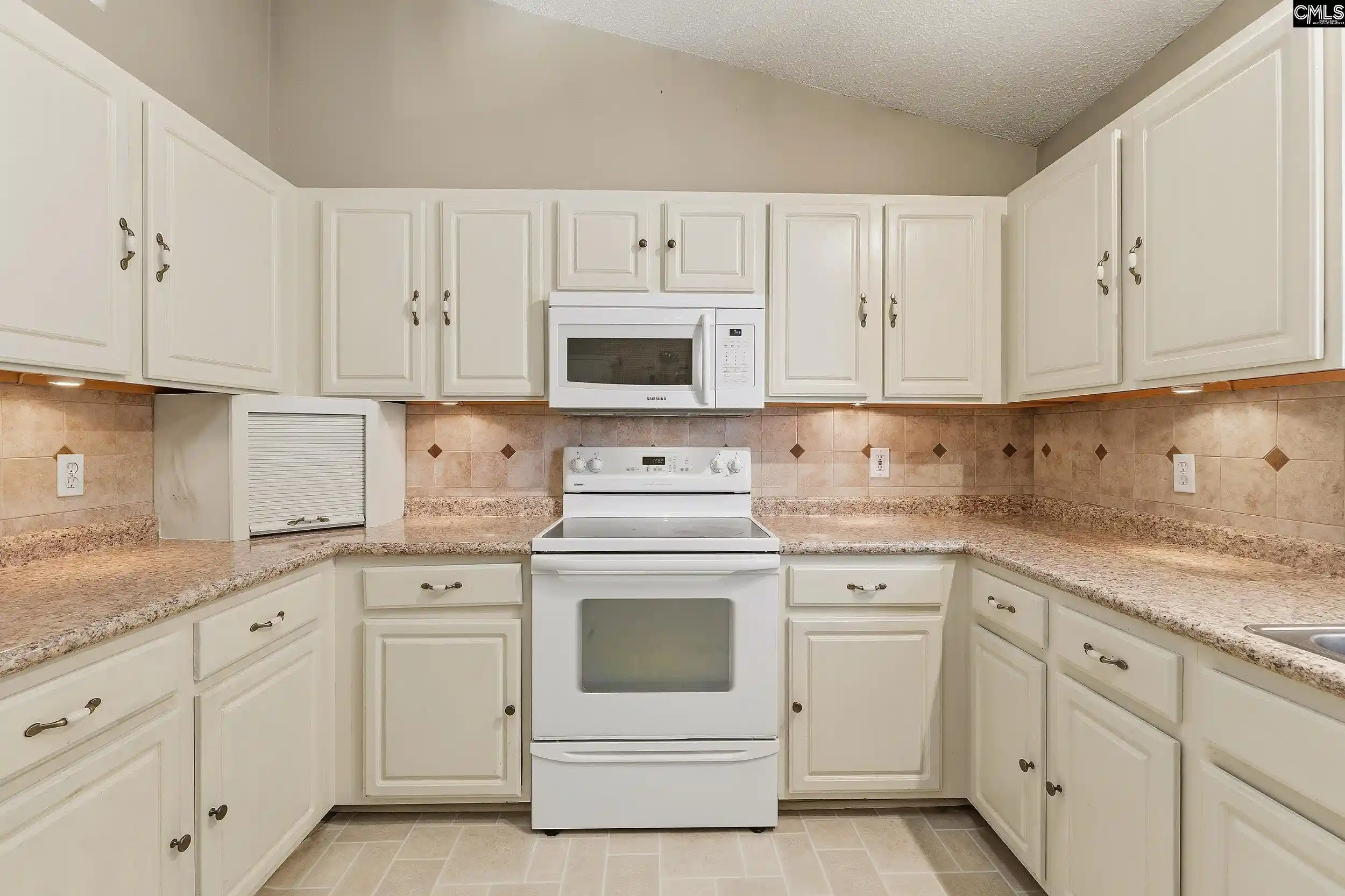 Photo 3 of Single family home for sale at 108 Montclaire, West Columbia, SC 29170 | MLS# 644225 | Listing updated on 2026-10-03