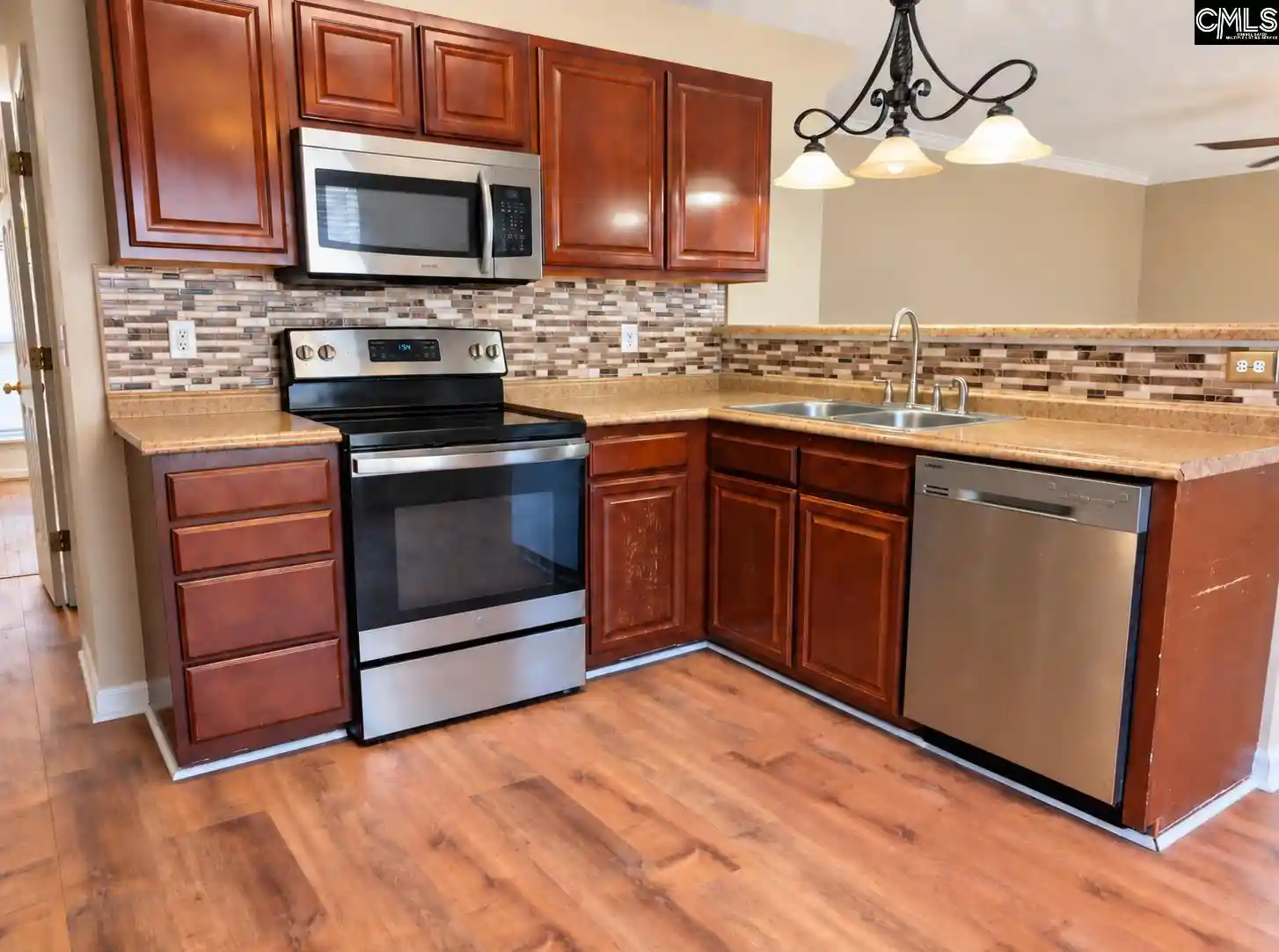 Photo 3 of Single family home for sale at 1214 Glendevon, Columbia, SC 29229 | MLS# 644256 | Listing updated on 2026-10-21