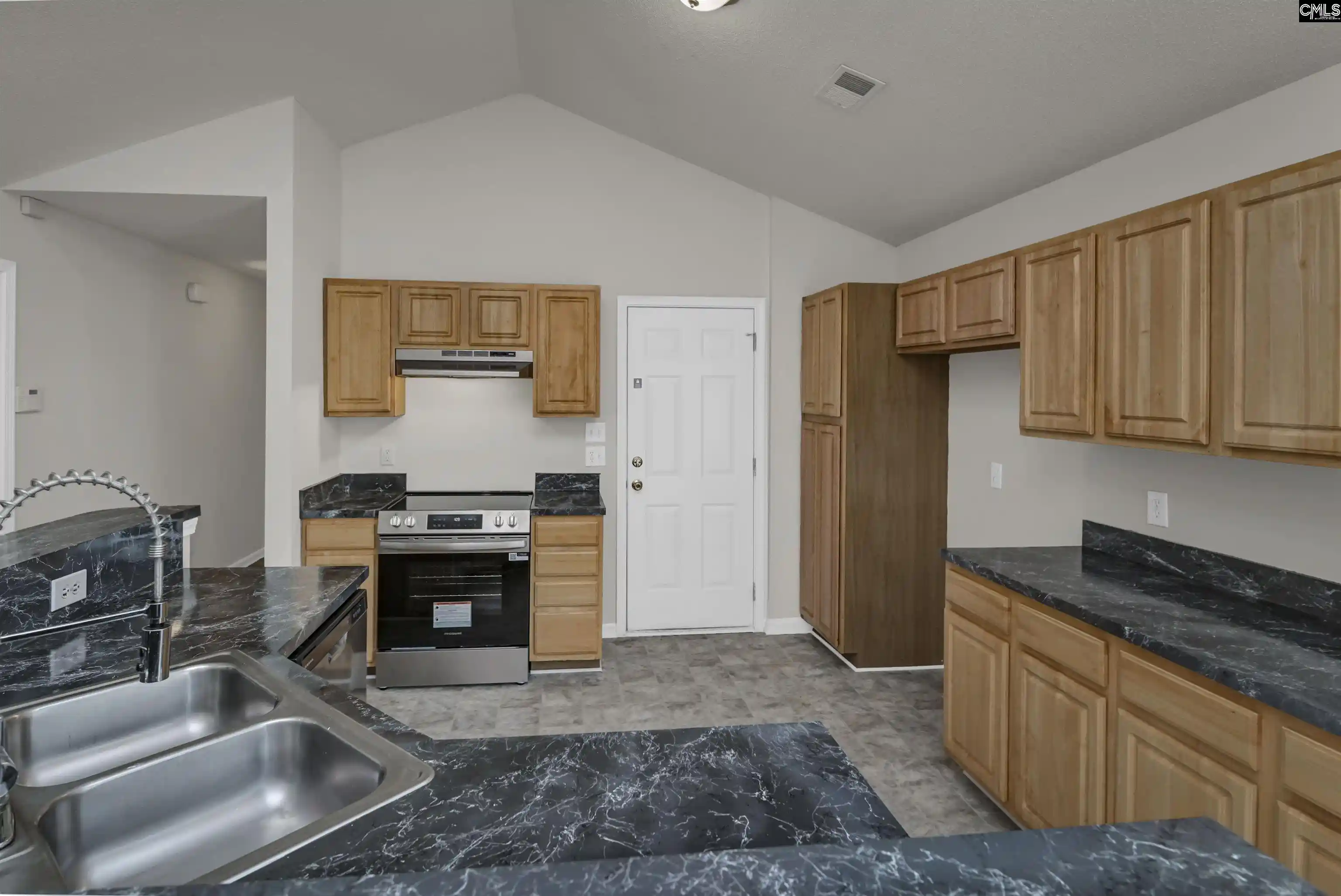 Photo 3 of Sale Pending at 858 Killian Sta, Columbia, SC 29229 | MLS# 644440 | Listing updated on 2026-10-15