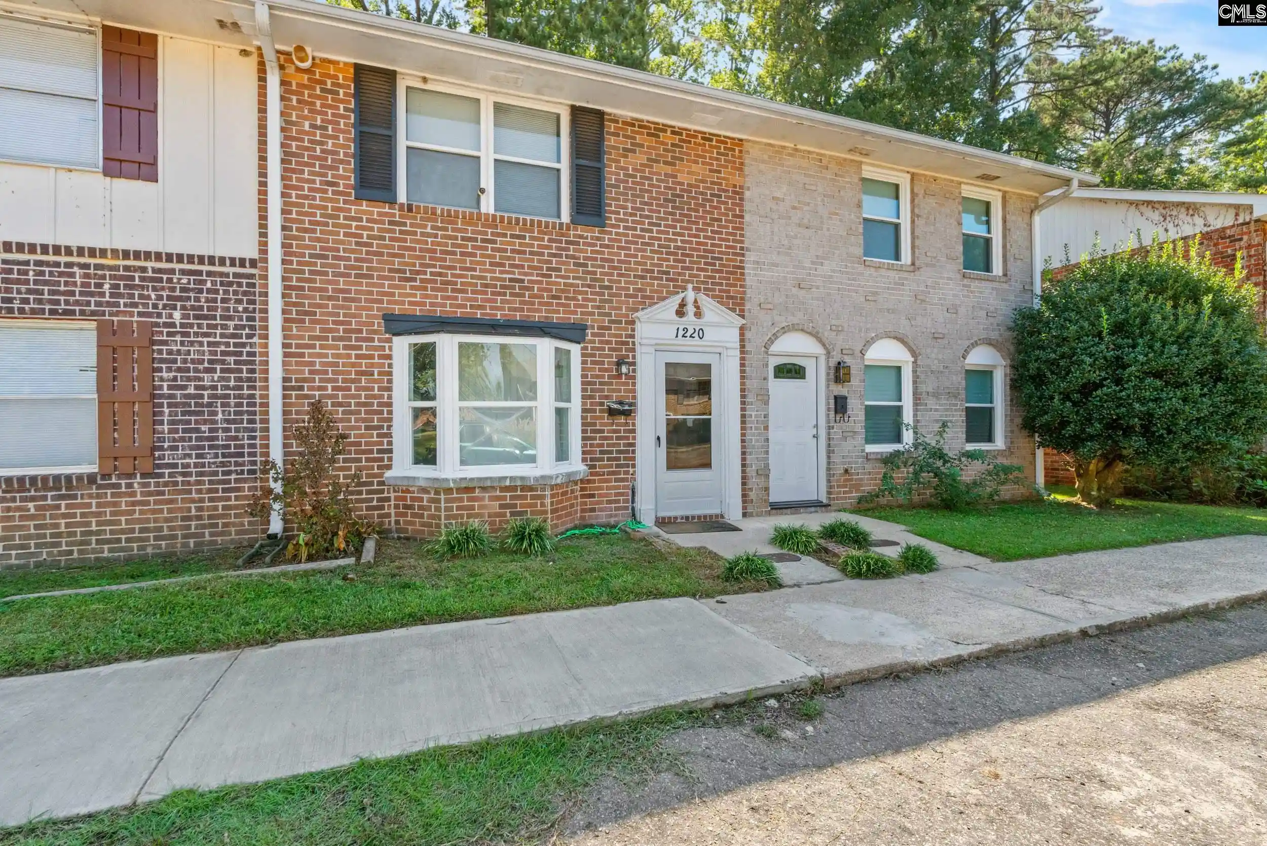 Photo 2 of Townhouse for sale at 1220 Grv Park, Columbia, SC 29210 | MLS# 644446 | Listing updated on 2026-10-07