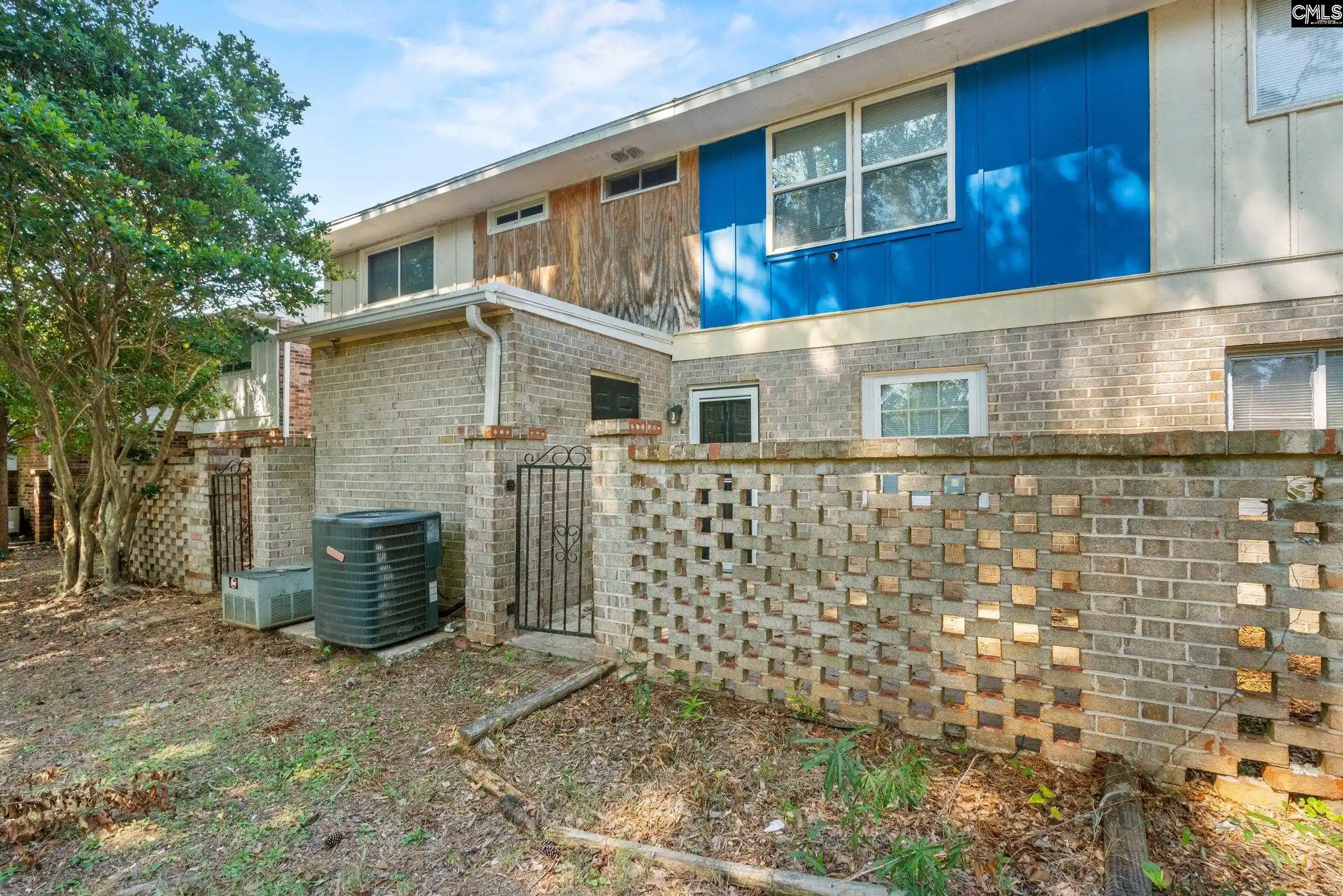 Photo 3 of Townhouse for sale at 1220 Grv Park, Columbia, SC 29210 | MLS# 644446 | Listing updated on 2026-10-07