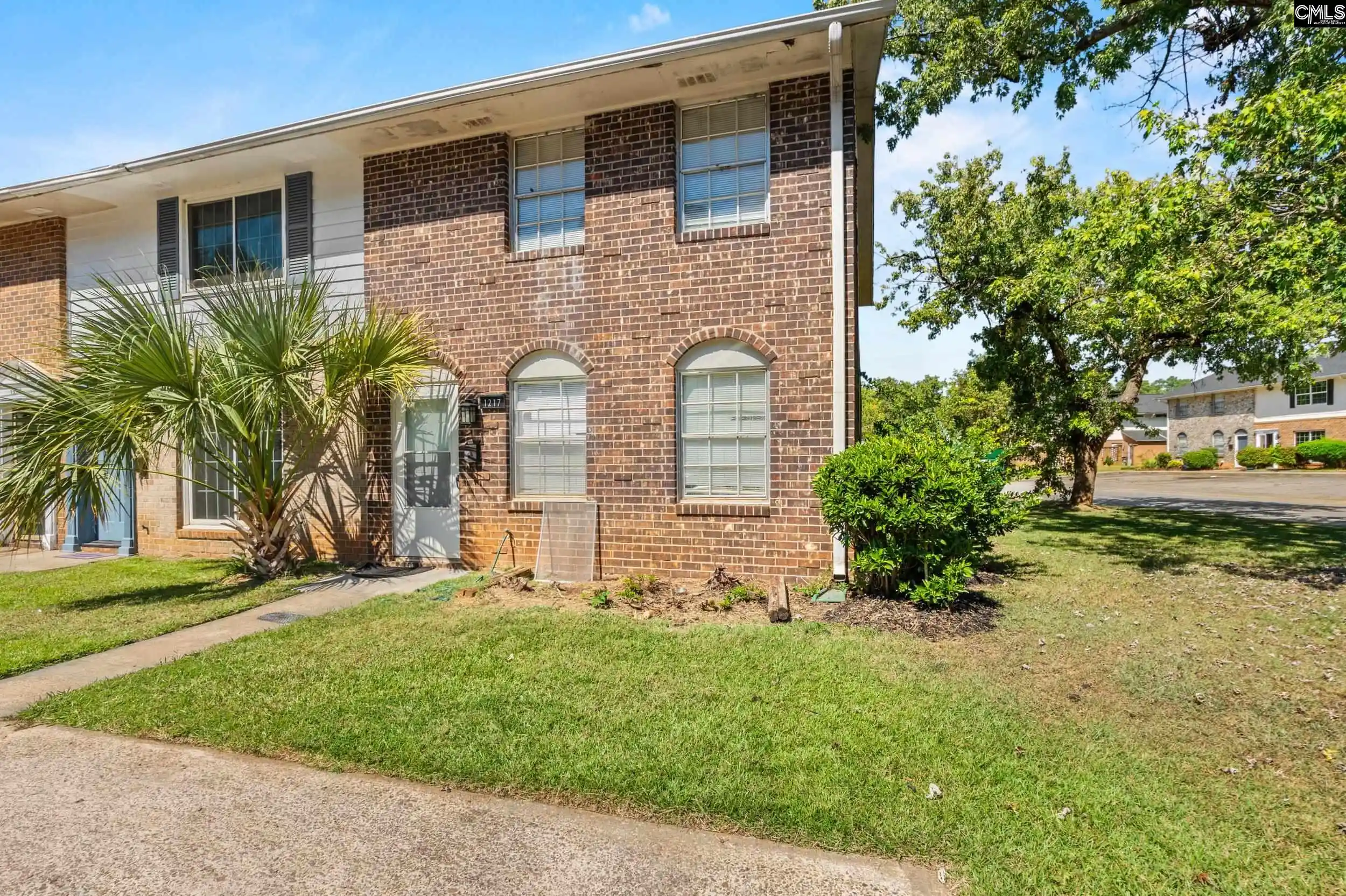 Photo 2 of Townhouse for sale at 1217 Grv Park, Columbia, SC 29210 | MLS# 644447 | Listing updated on 2026-10-07