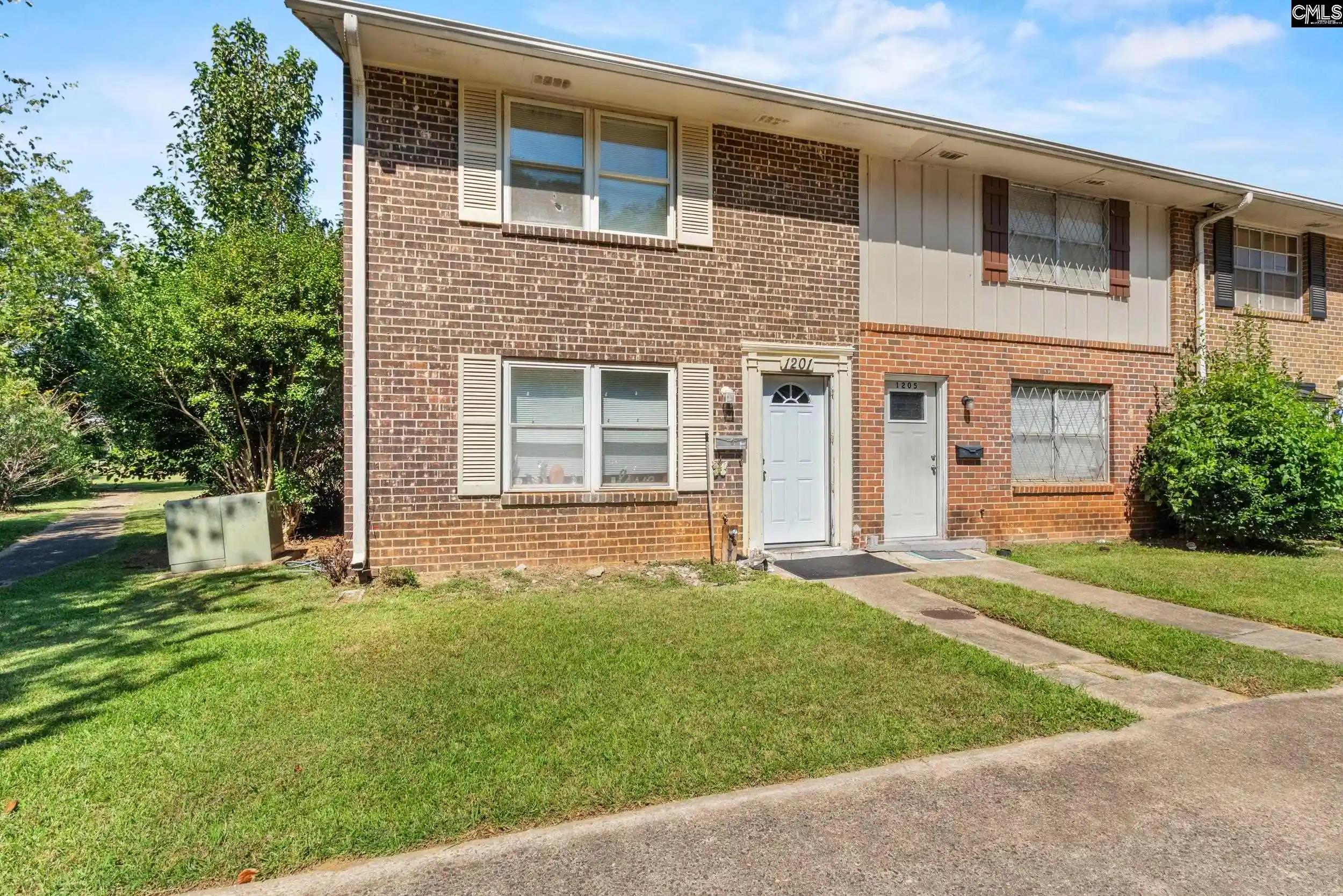Photo 2 of Townhouse for sale at 1201 Grv Park, Columbia, SC 29210 | MLS# 644448 | Listing updated on 2026-10-07