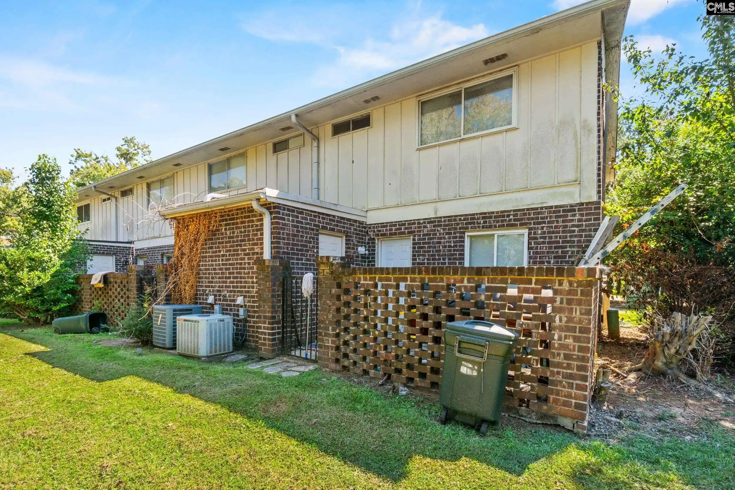 Photo 3 of Townhouse for sale at 1201 Grv Park, Columbia, SC 29210 | MLS# 644448 | Listing updated on 2026-10-07