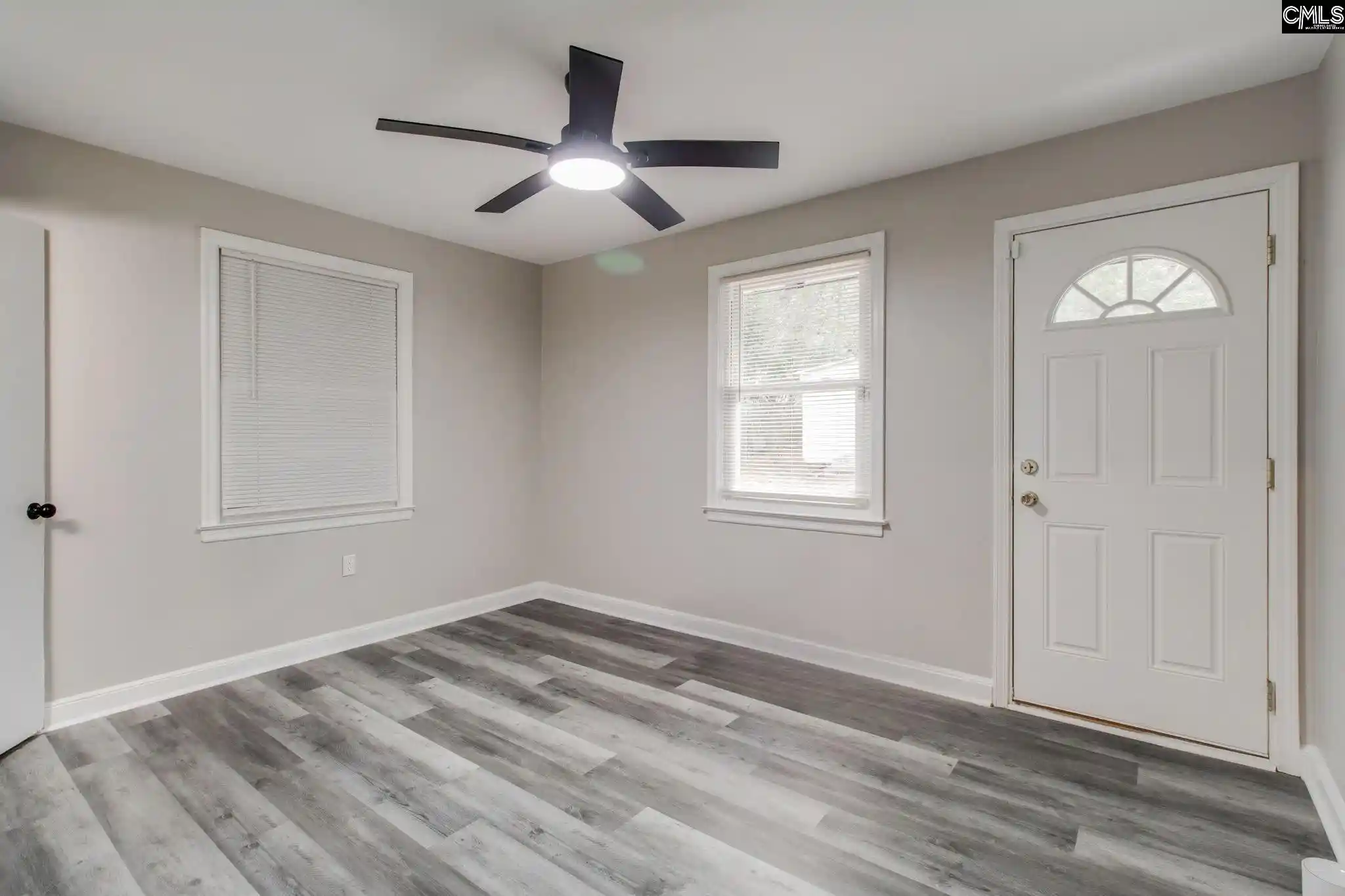 Photo 4 of Single family home for sale at 925 Airport, Columbia, SC 29205 | MLS# 644457 | Listing updated on 2026-10-08
