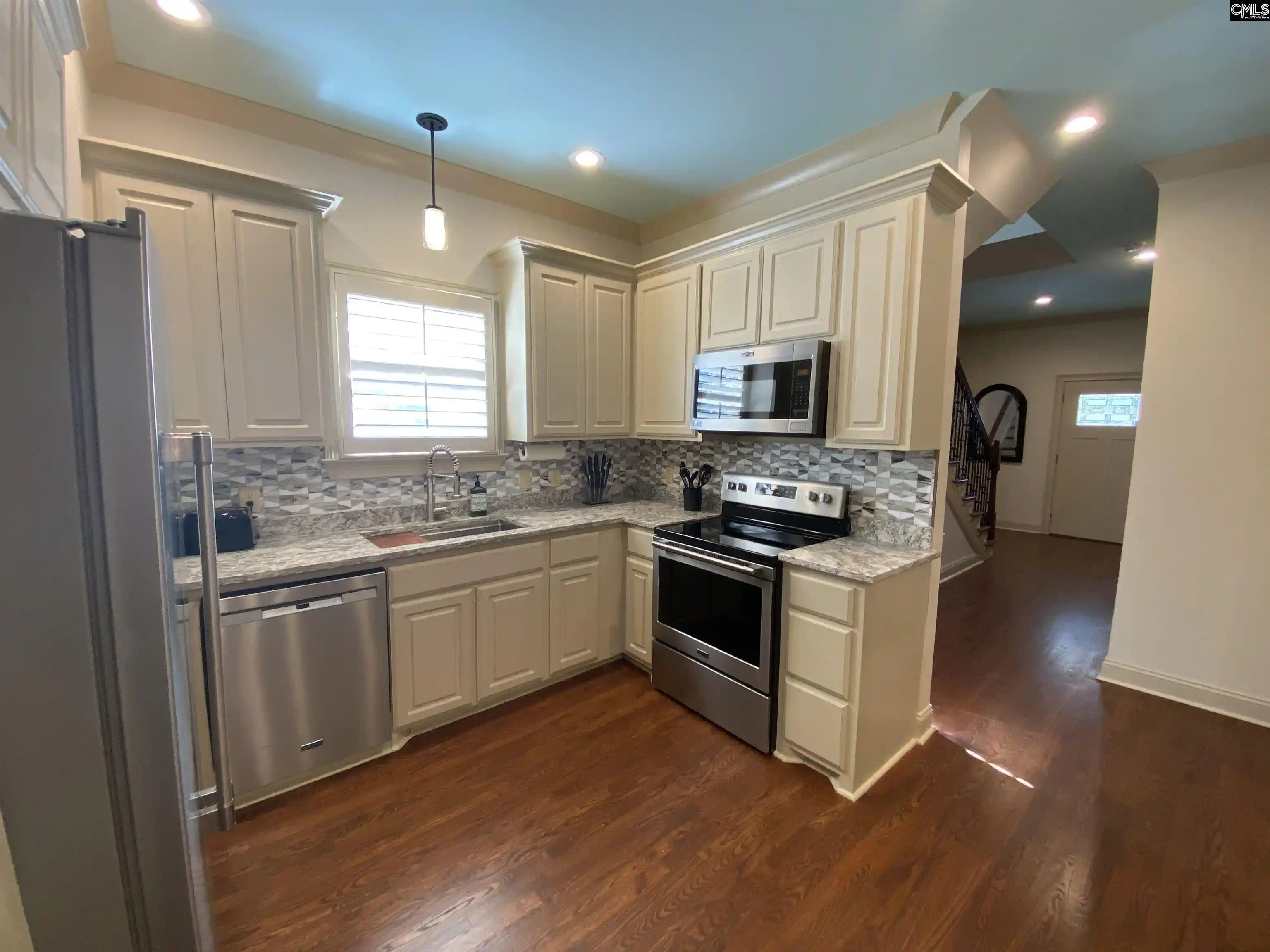 Photo 4 of Sale Pending at 816 Oak, Columbia, SC 29205 | MLS# 644466 | Listing updated on 2026-10-16