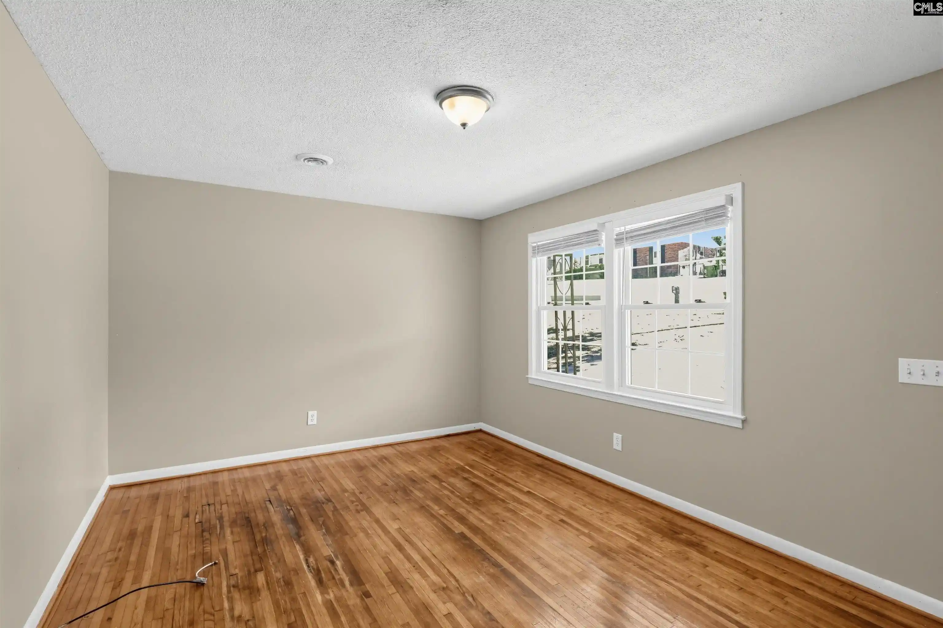 Photo 3 of Single family home for sale at 525 Scarsdale, Columbia, SC 29203 | MLS# 644520 | Listing updated on 2026-10-20