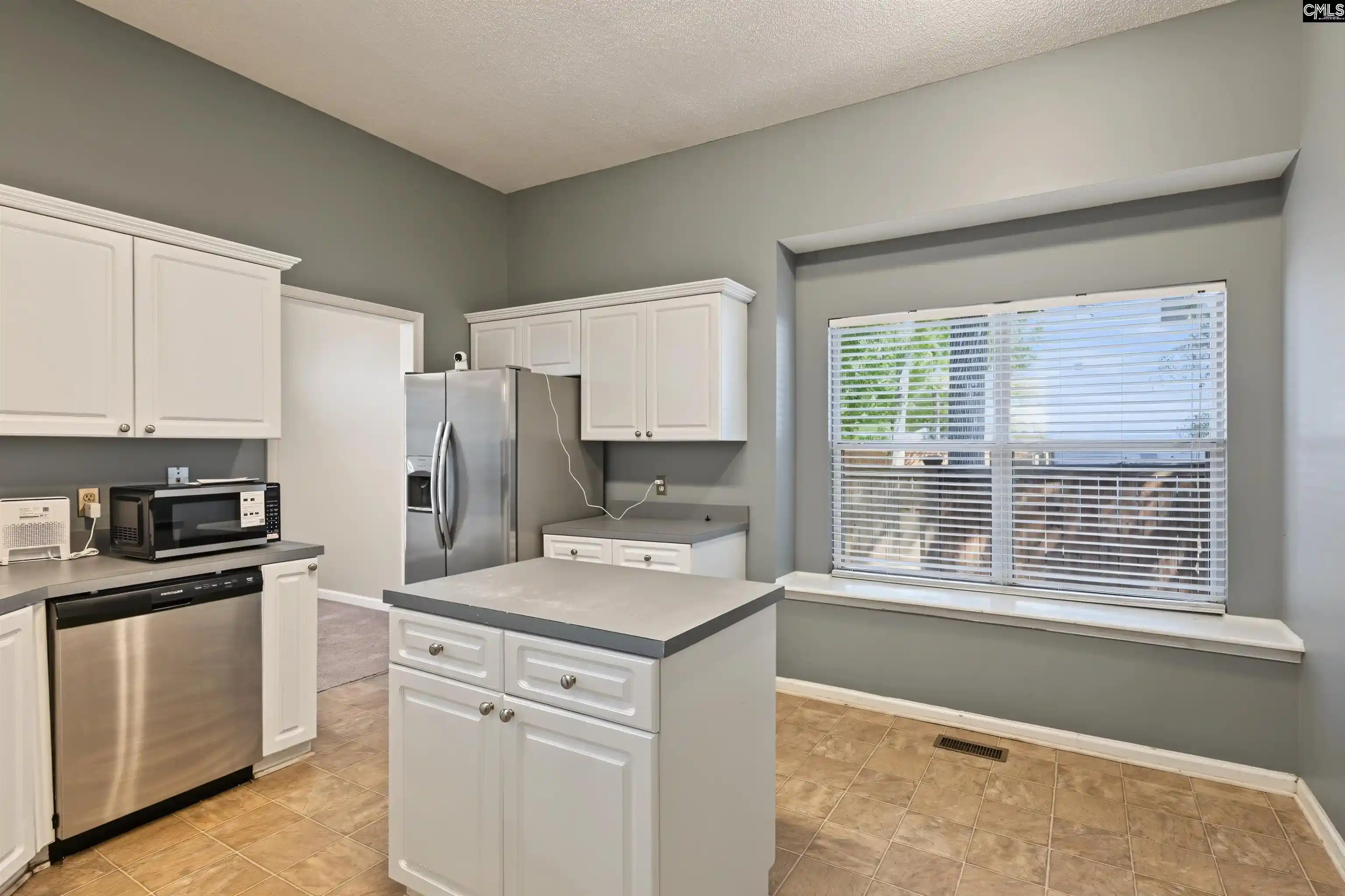 Photo 2 of Single family home for sale at 112 Chippenham Cir, Columbia, SC 29210 | MLS# 644579 | Listing updated on 2026-10-08